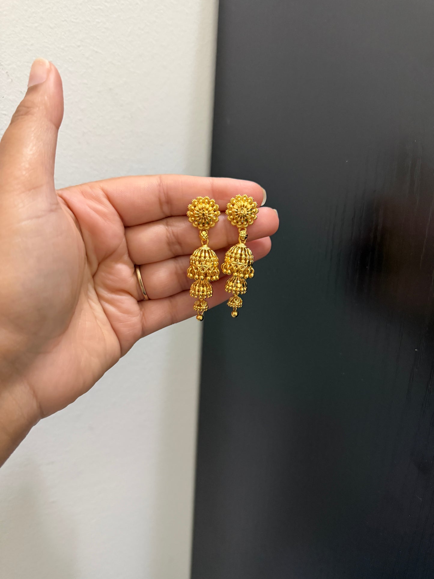 Soni Gold Look Jhumki