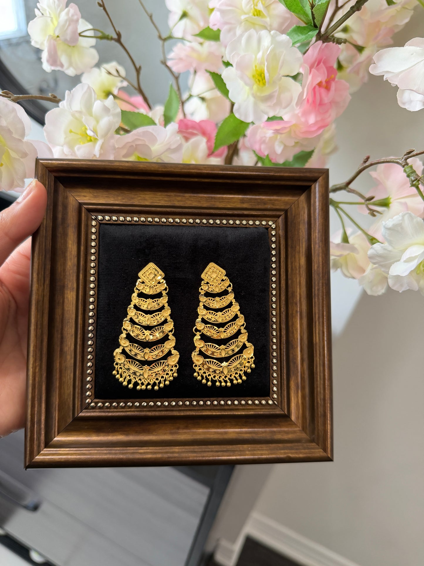 Sukhman Gold Forming Earrings