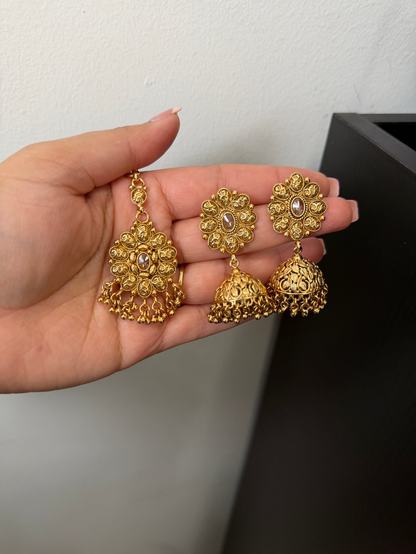 Tanvit Antique Gold Plated Set