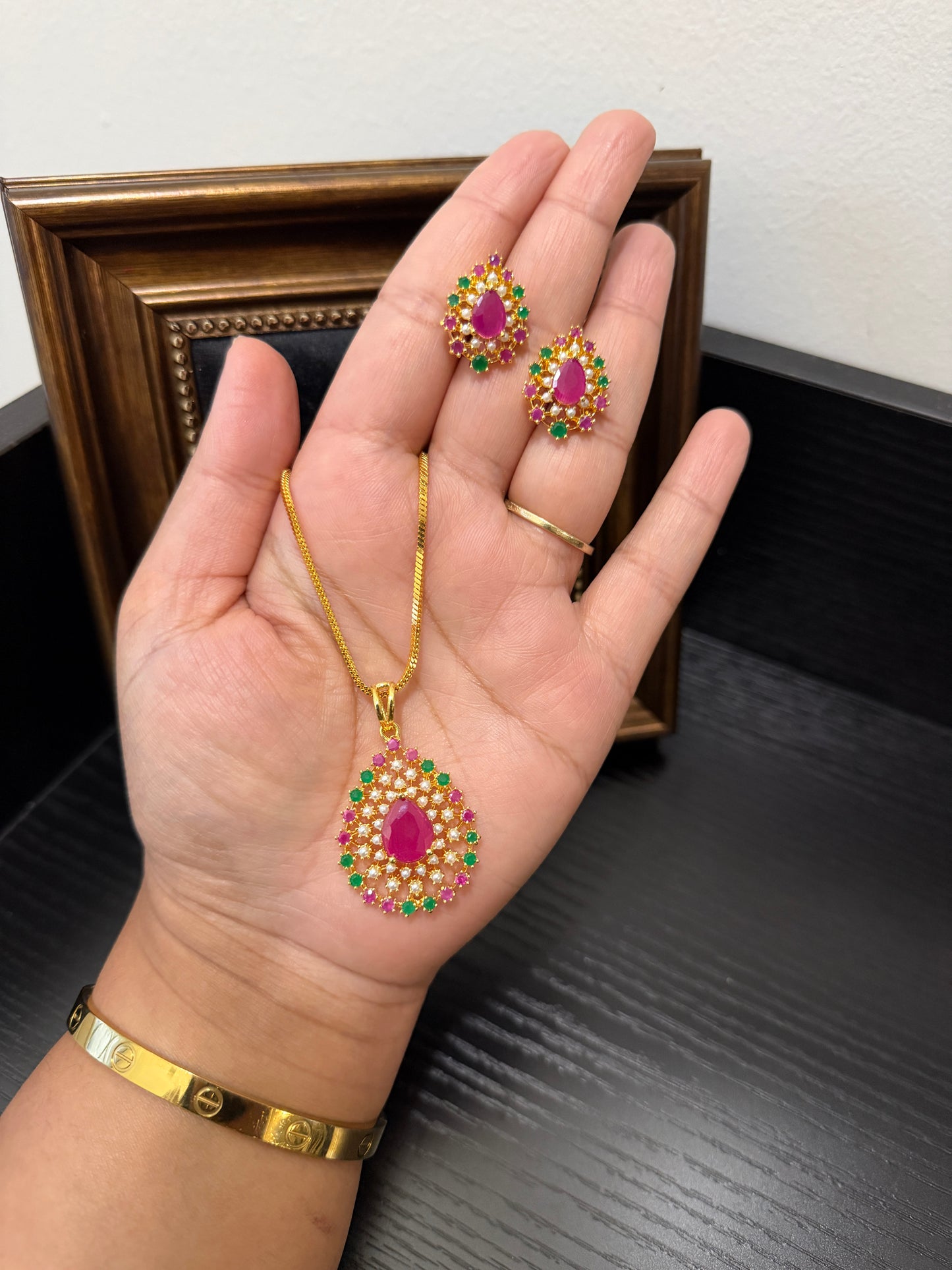 Lovepreet Gold Plated Pendant Set