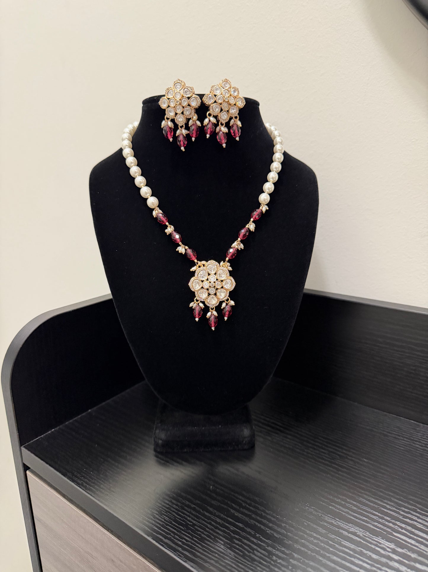 Bhavya Tyaani Kundan Set (Ruby)