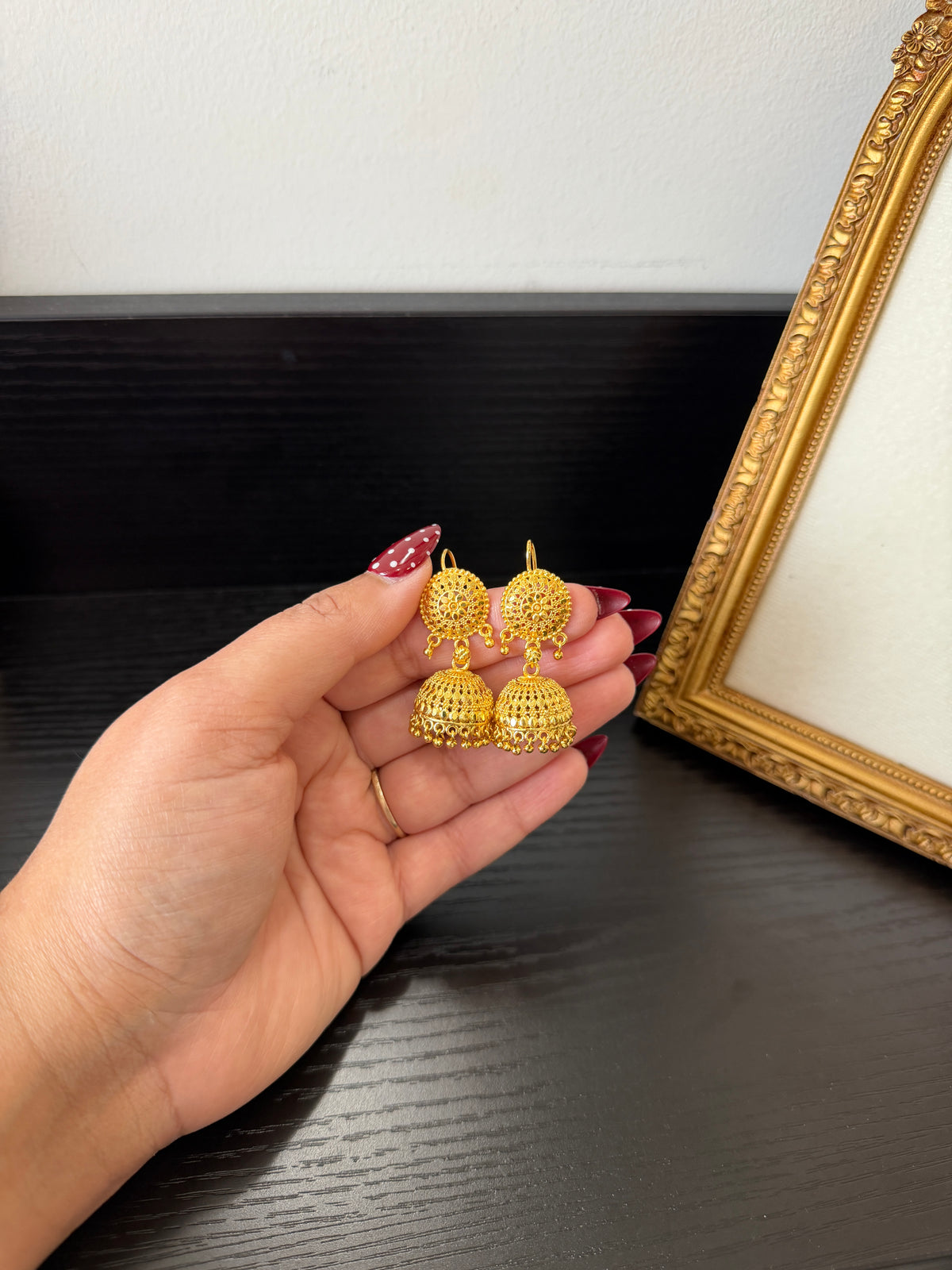 Japneet Gold Look Jhumki