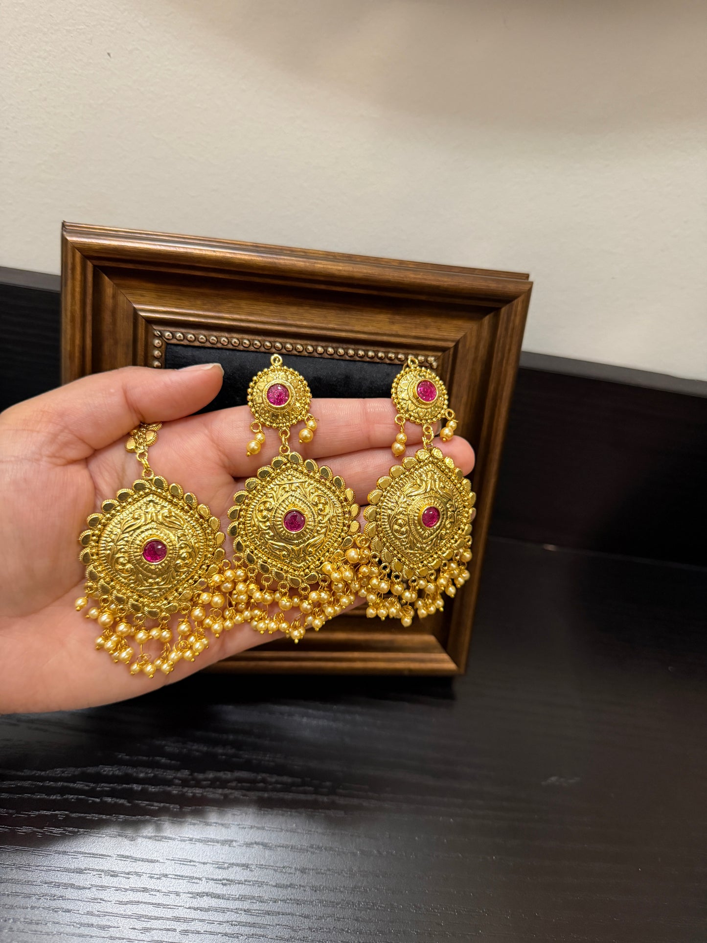 Manvir Real Look Earrings Tikka Set (Ruby& Gold)