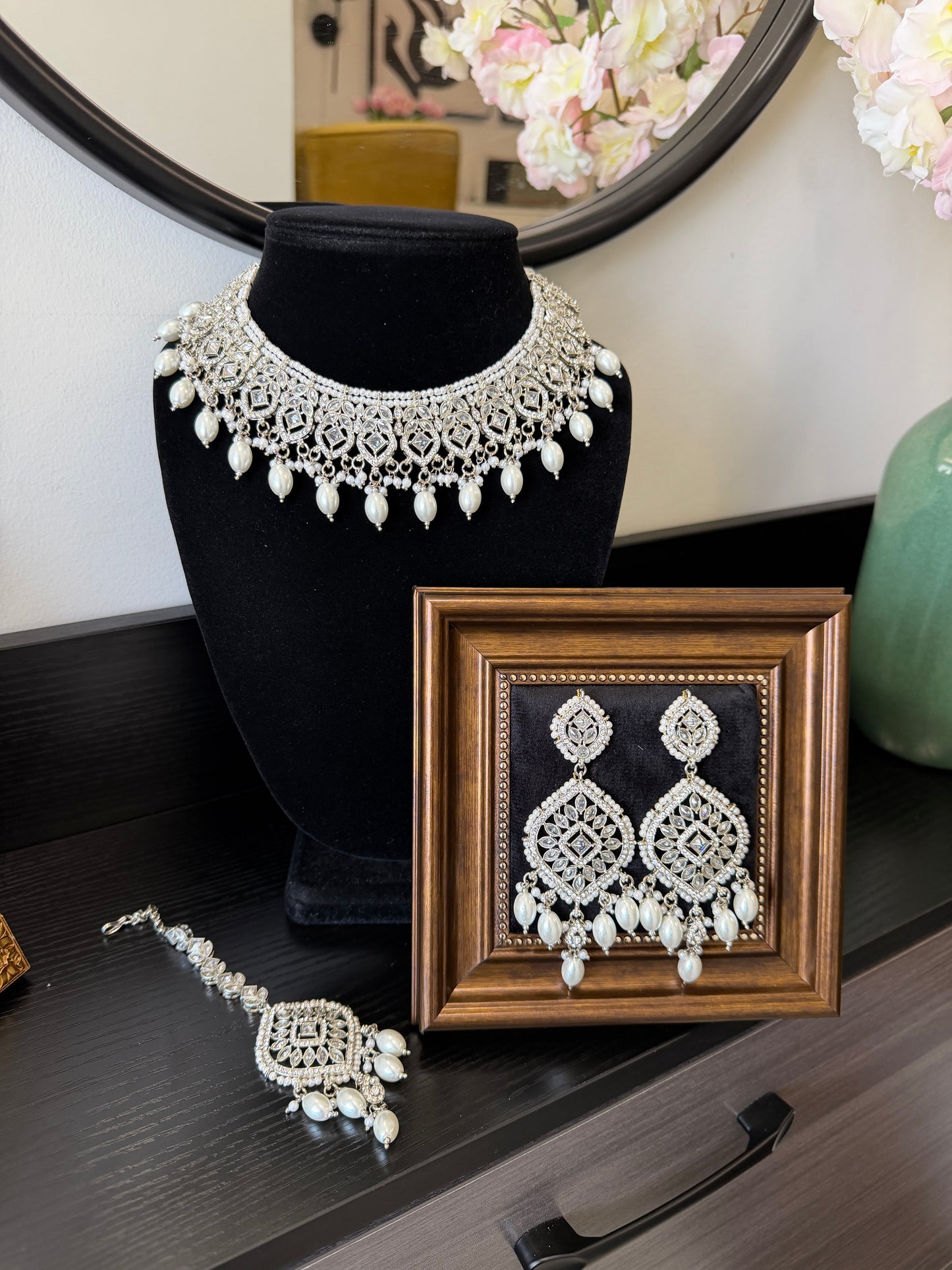 Anu Premium Pakistani Style Polki Set (Silver)