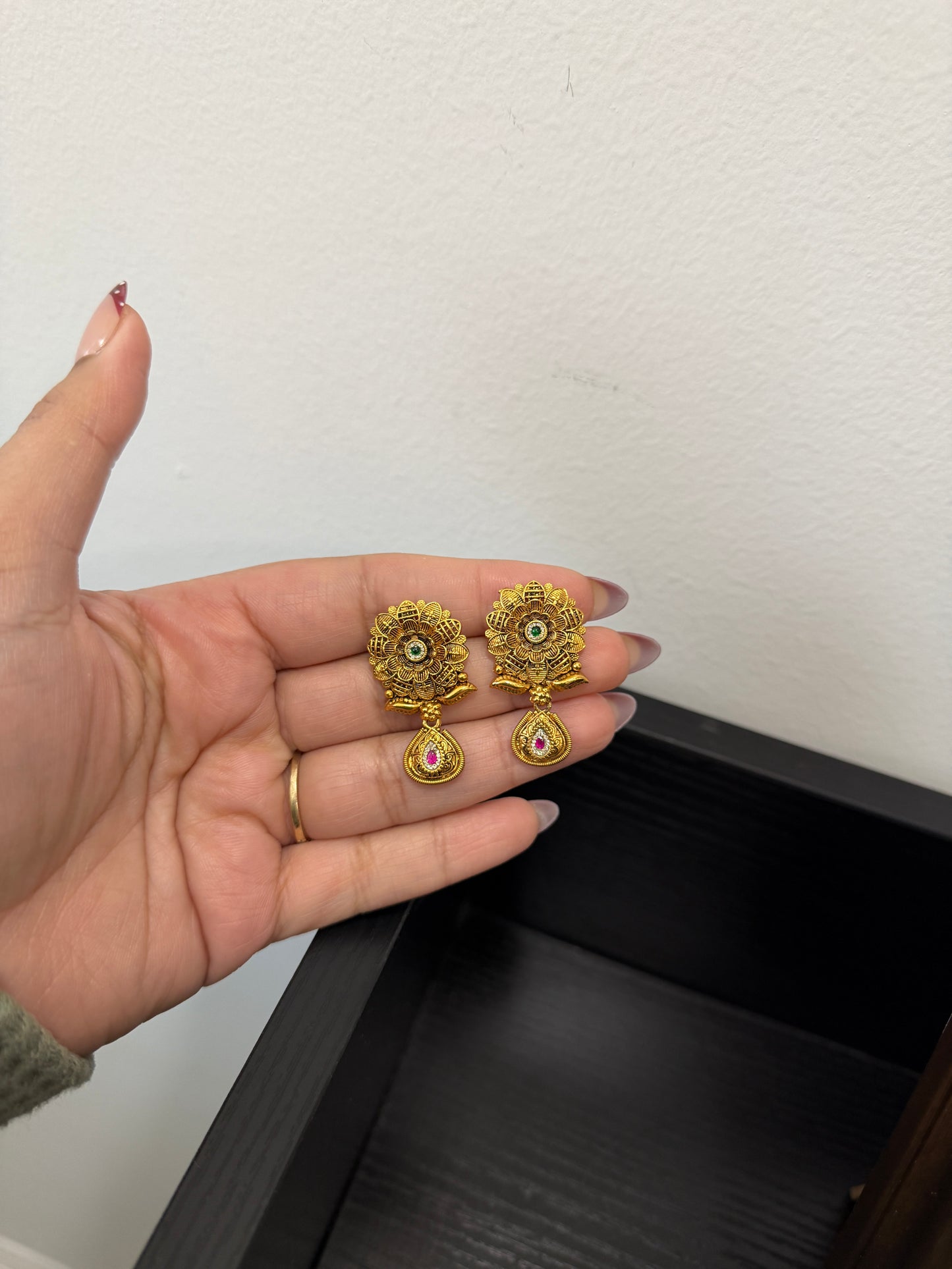 Inaaya Kundan Earrings