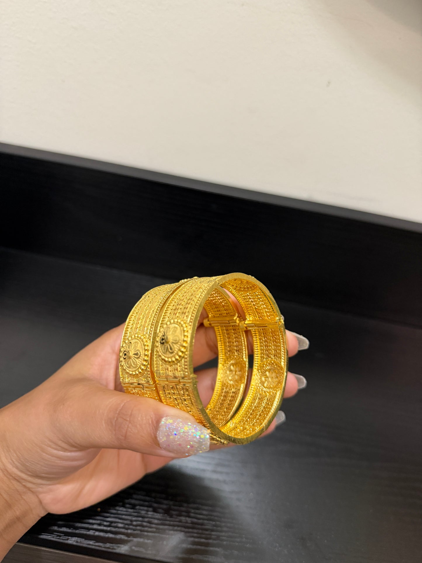 Rasmeet Gold Forming Kangan