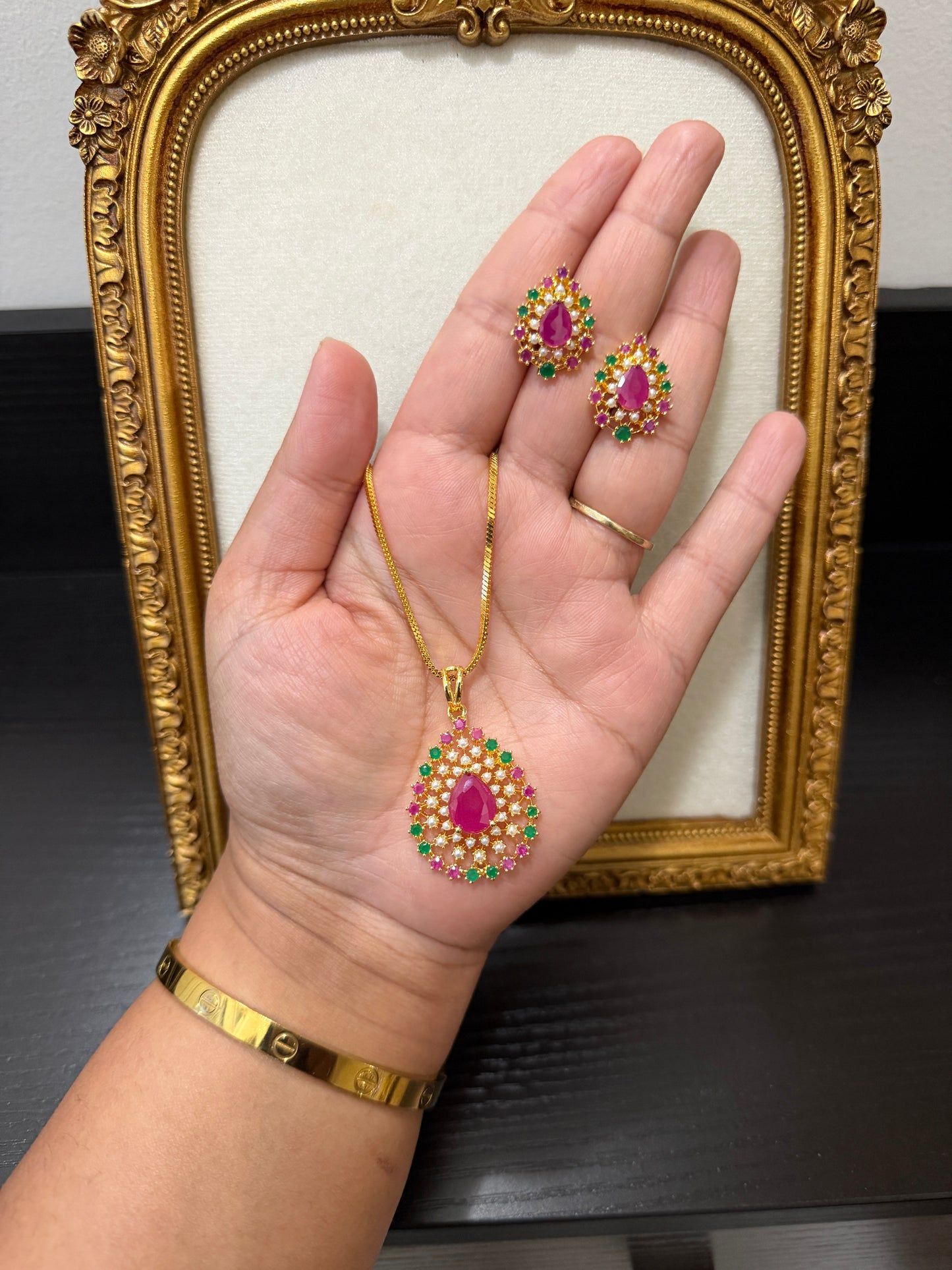 Lovepreet Gold Plated Pendant Set