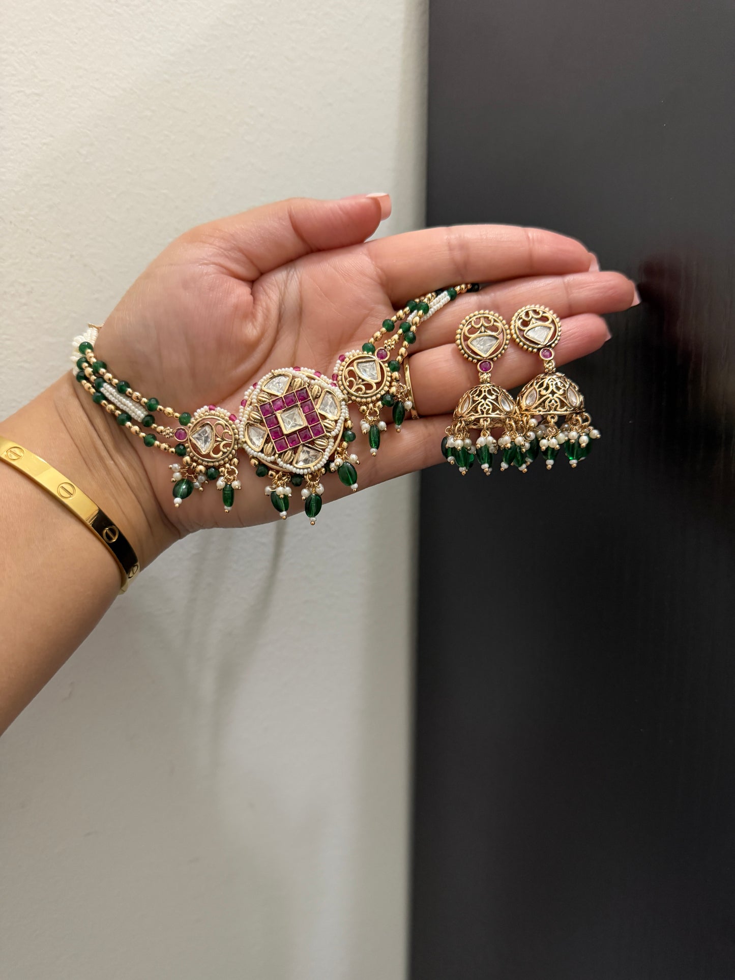 Harnoor Tyaani Kundan Set