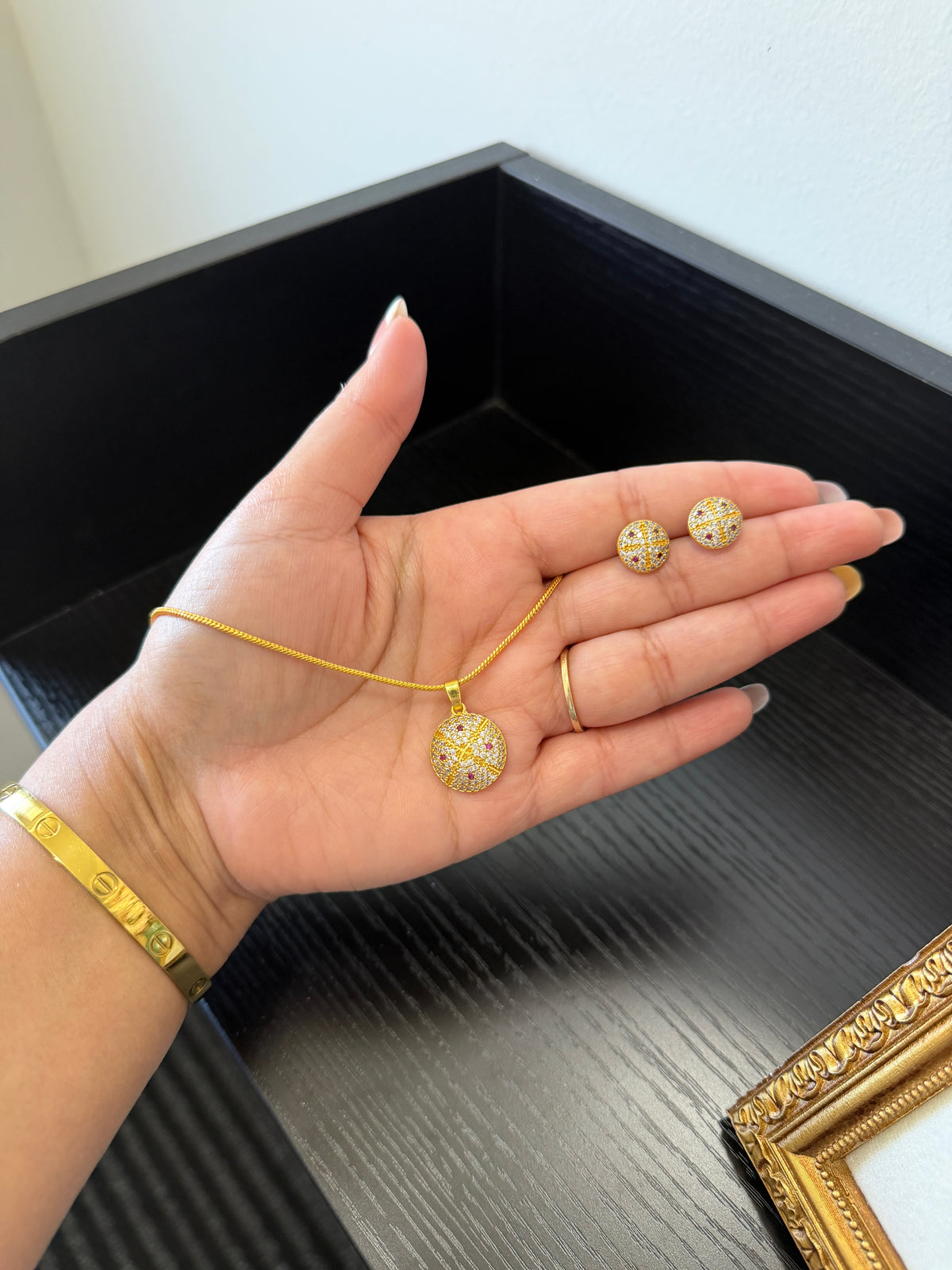 Gurleen Gold Plated Pendant Set