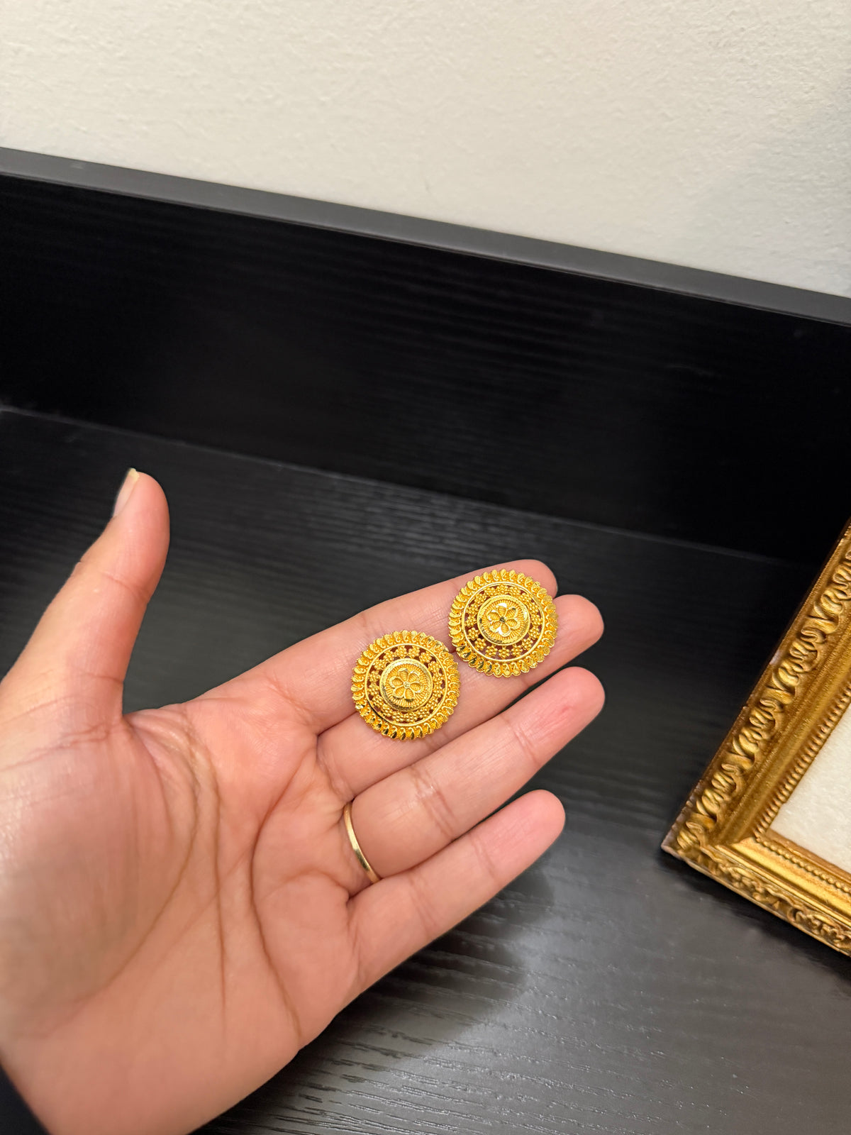 Harnit Gold Look Studs