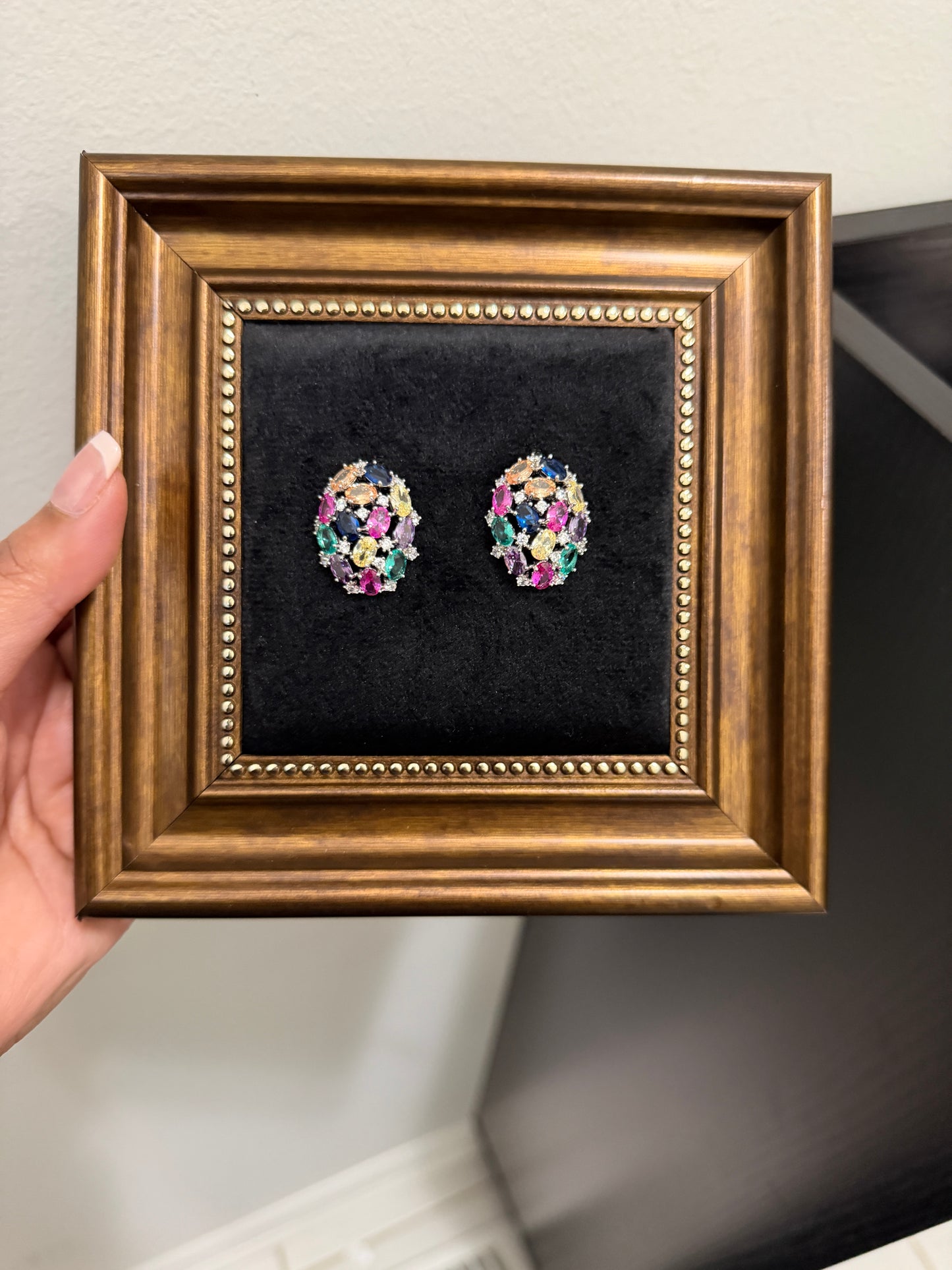 Sapan Crushed Milky Stones Studs (Silver Multi)