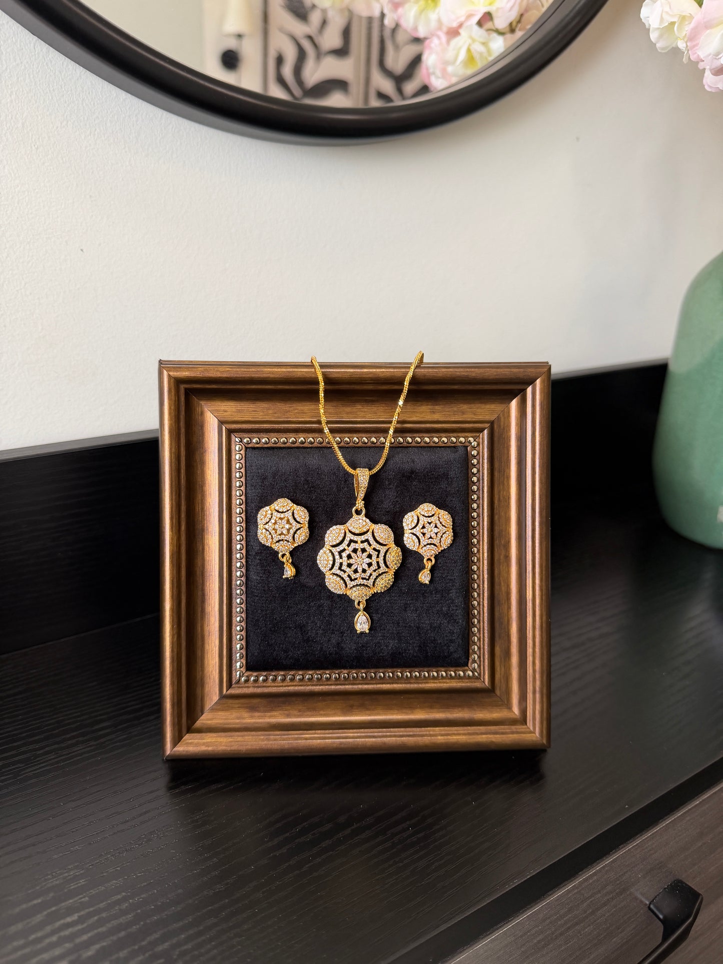 Harman Gold Plated Pendant Set