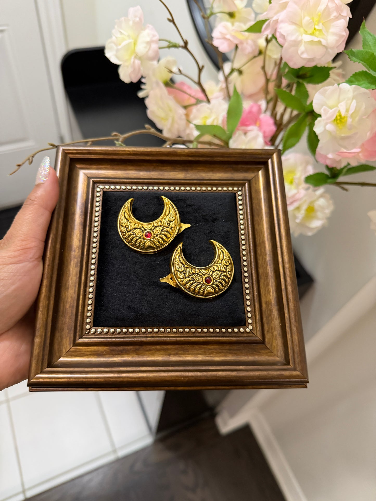 Raman Real Look Moon Hair Clips (Pair)