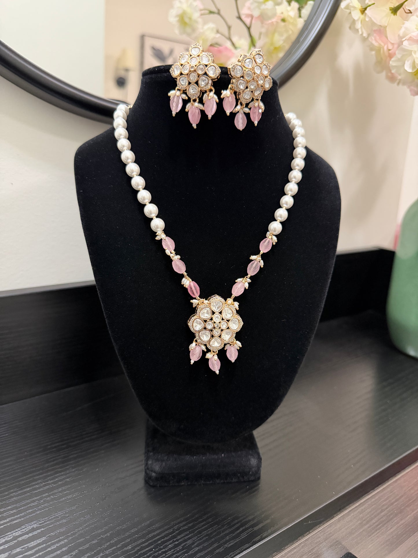 Bhavya Tyaani Kundan Set (Pink)
