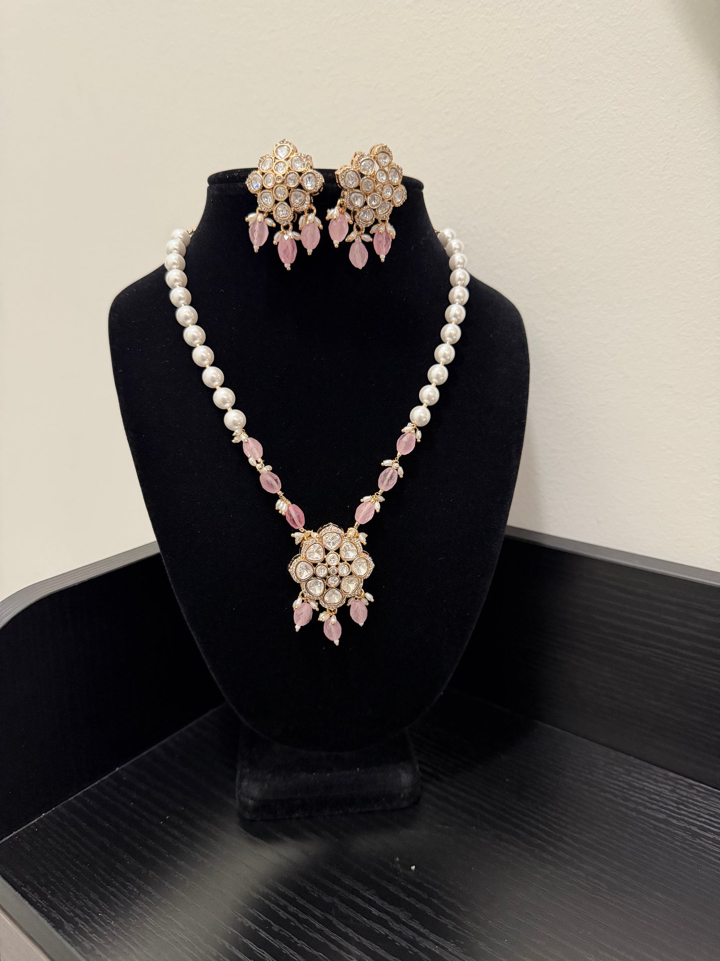 Bhavya Tyaani Kundan Set (Pink)