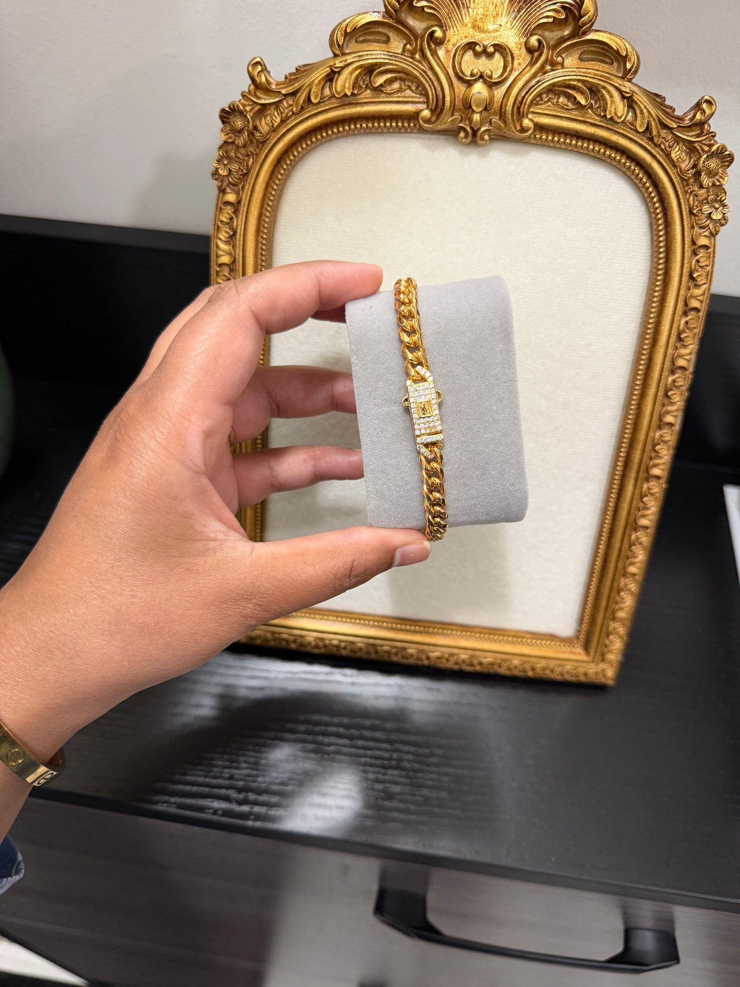 Arnav Real Look Men Bracelet