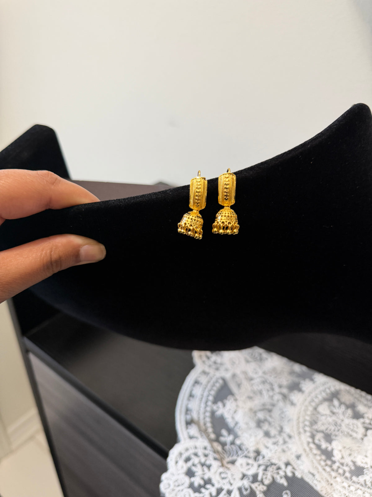Hernoor Gold Look Earrings