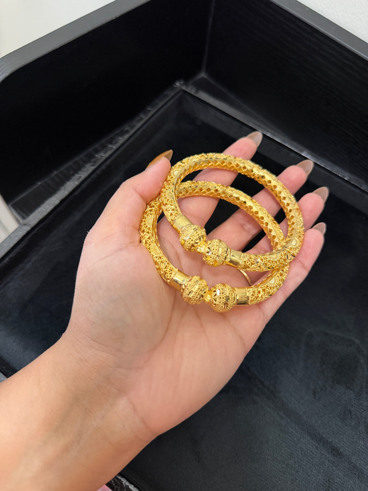 Japleen Gold Forming Bangles
