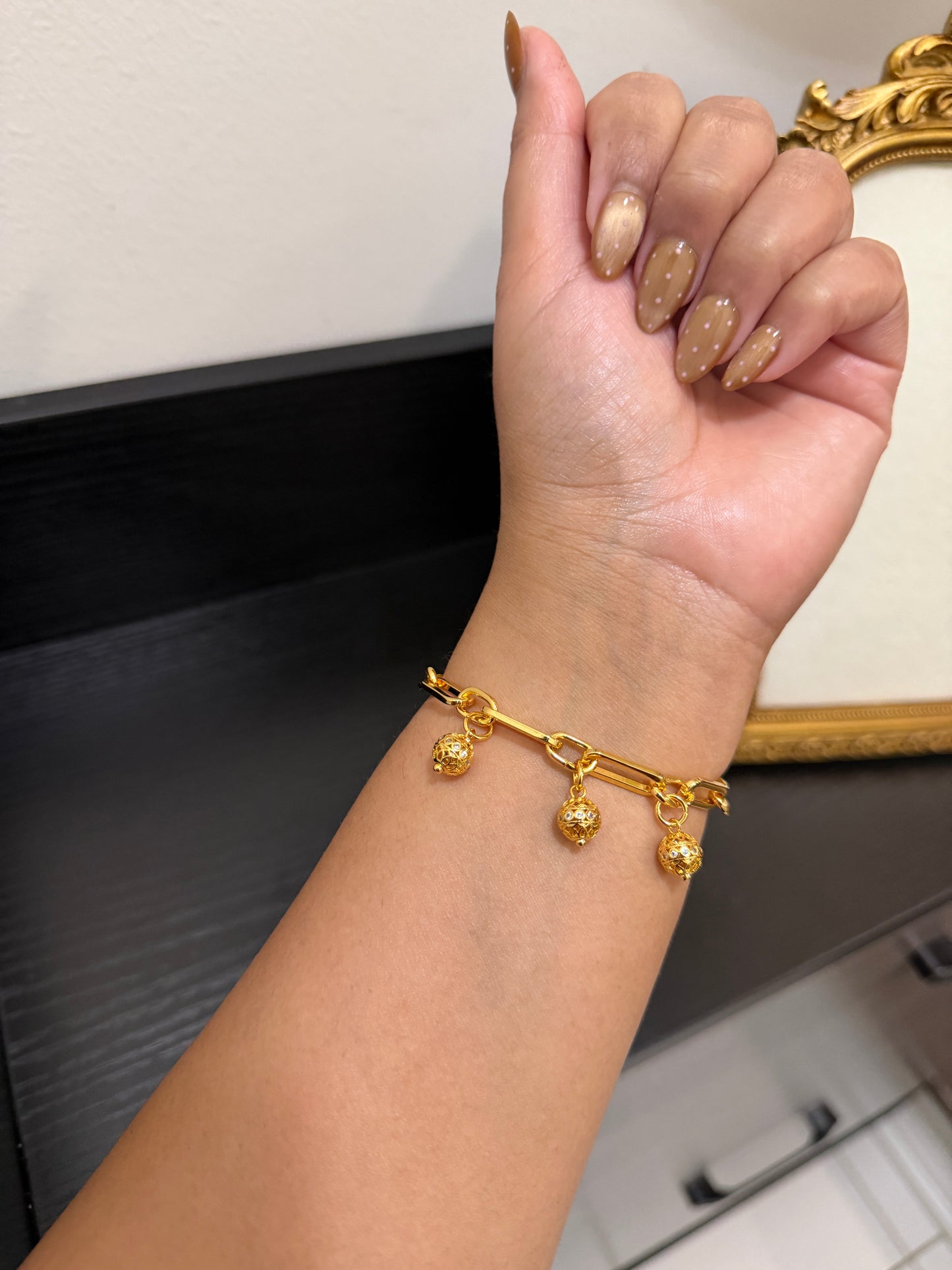 Harnaaz Real Look Bracelet