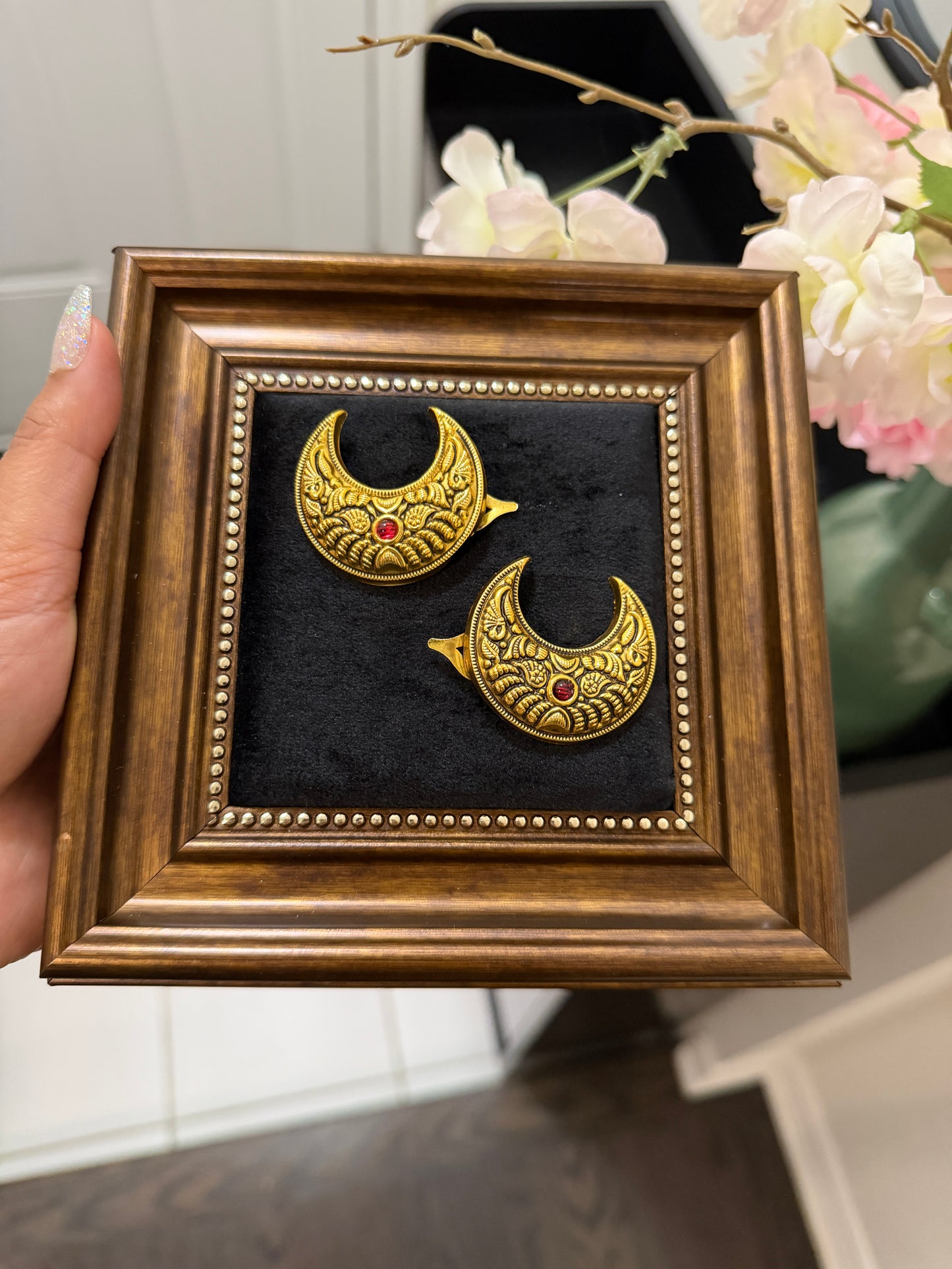 Raman Real Look Moon Hair Clips (Pair)