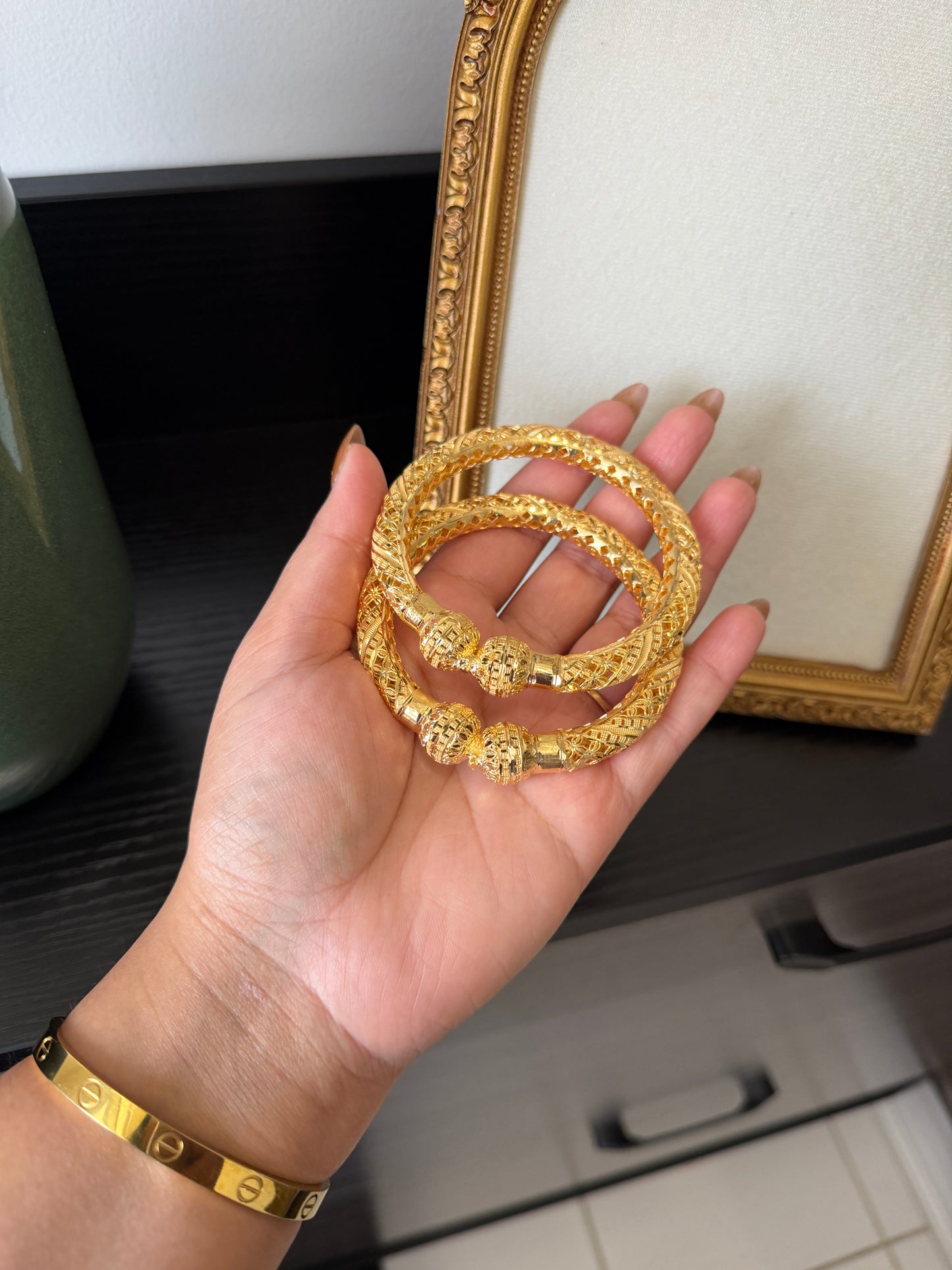 Harmeen Gold Forming Bangles