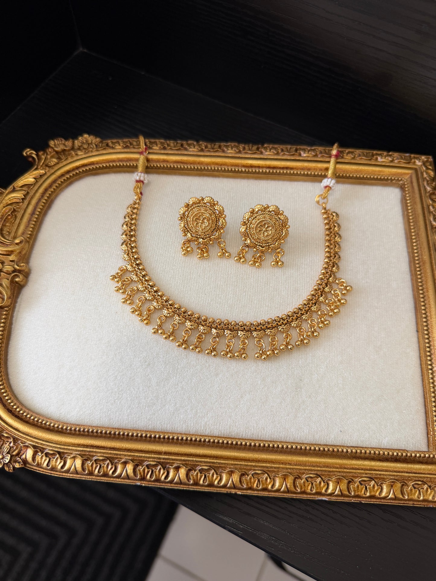Manat Antique Plated Set