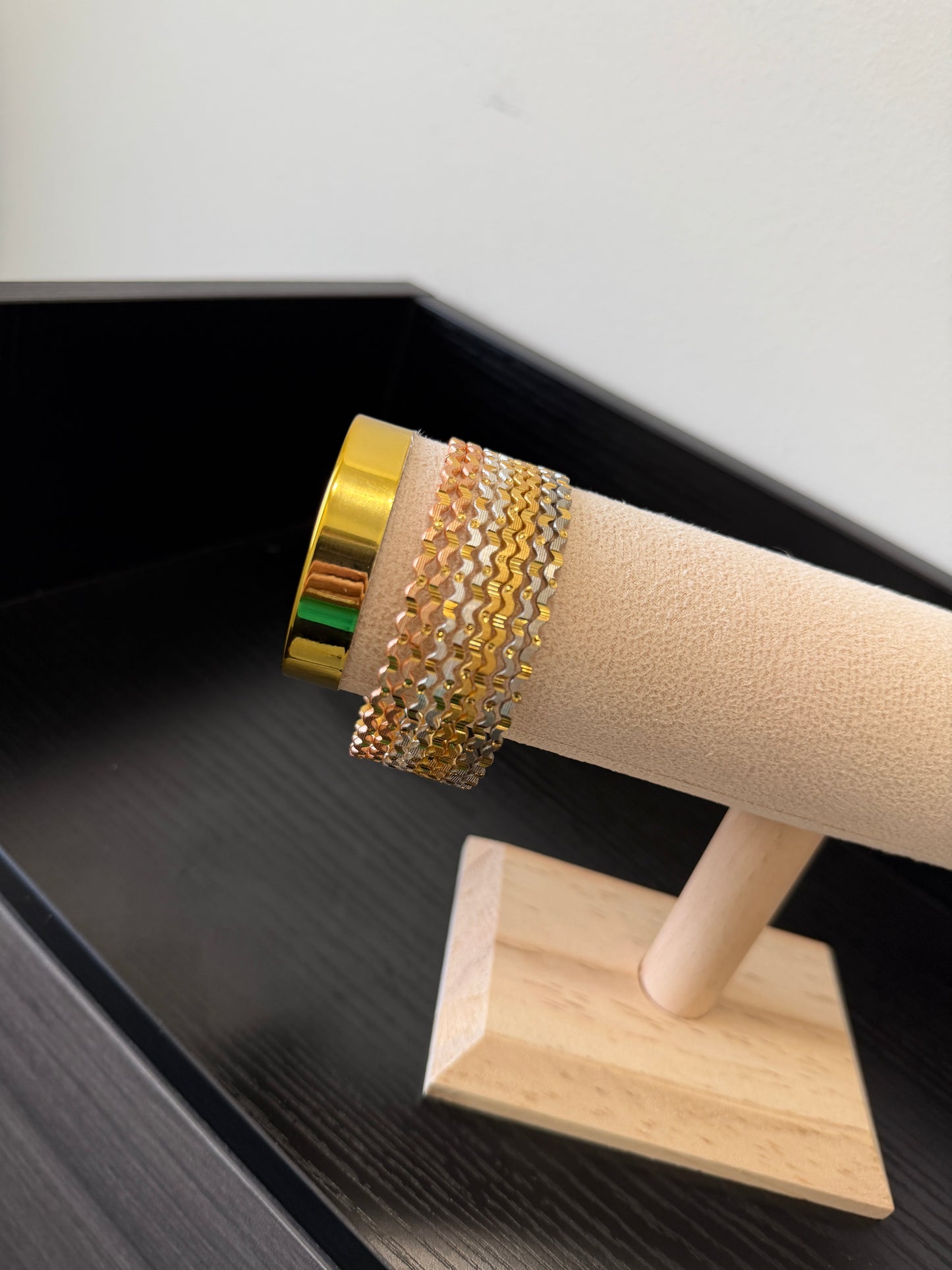 Simarpreet Dailywear Bangles (Set of 8)