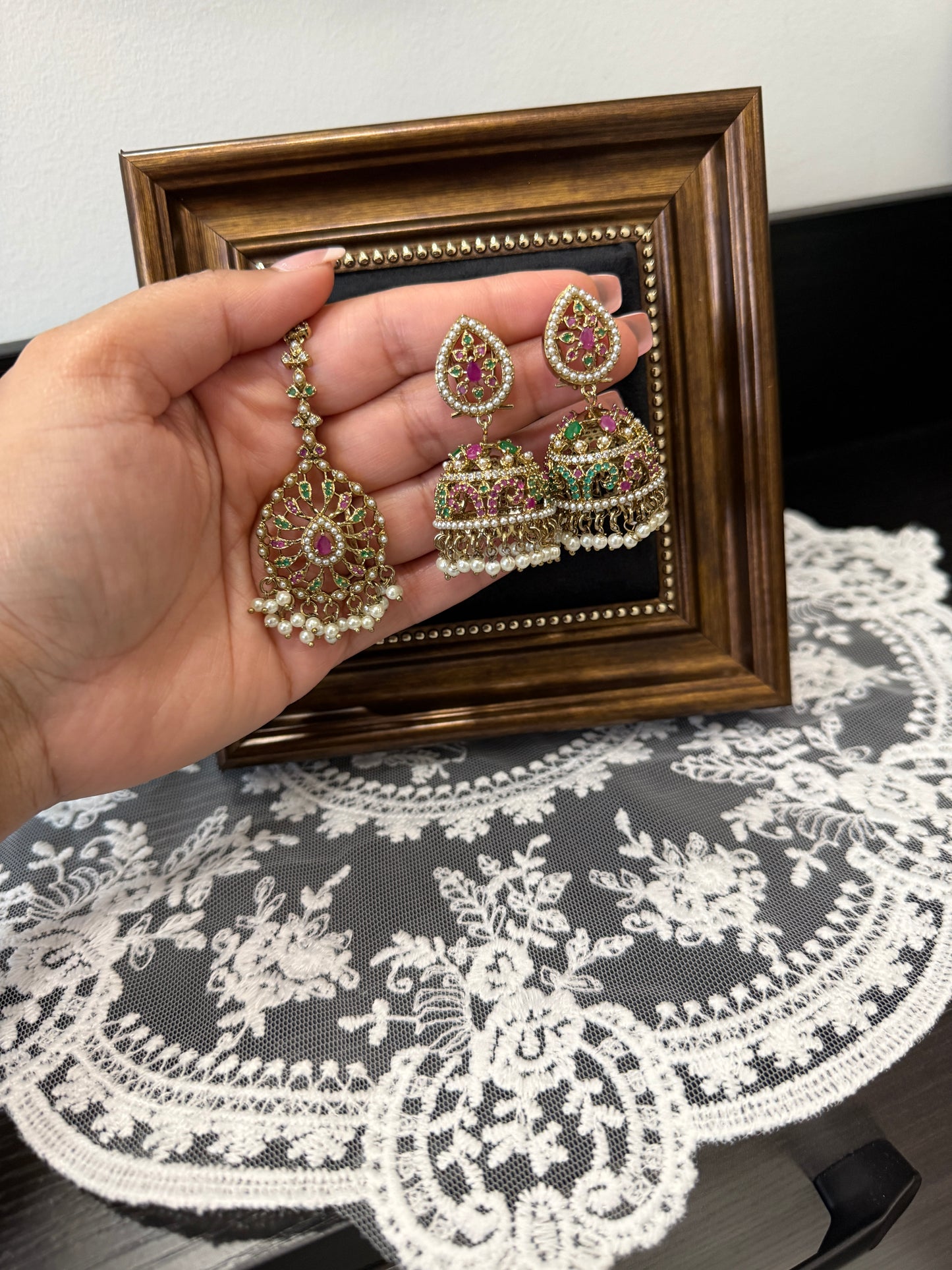 Mahira Jadau Jhumki Tikka Set (Ruby and Green)