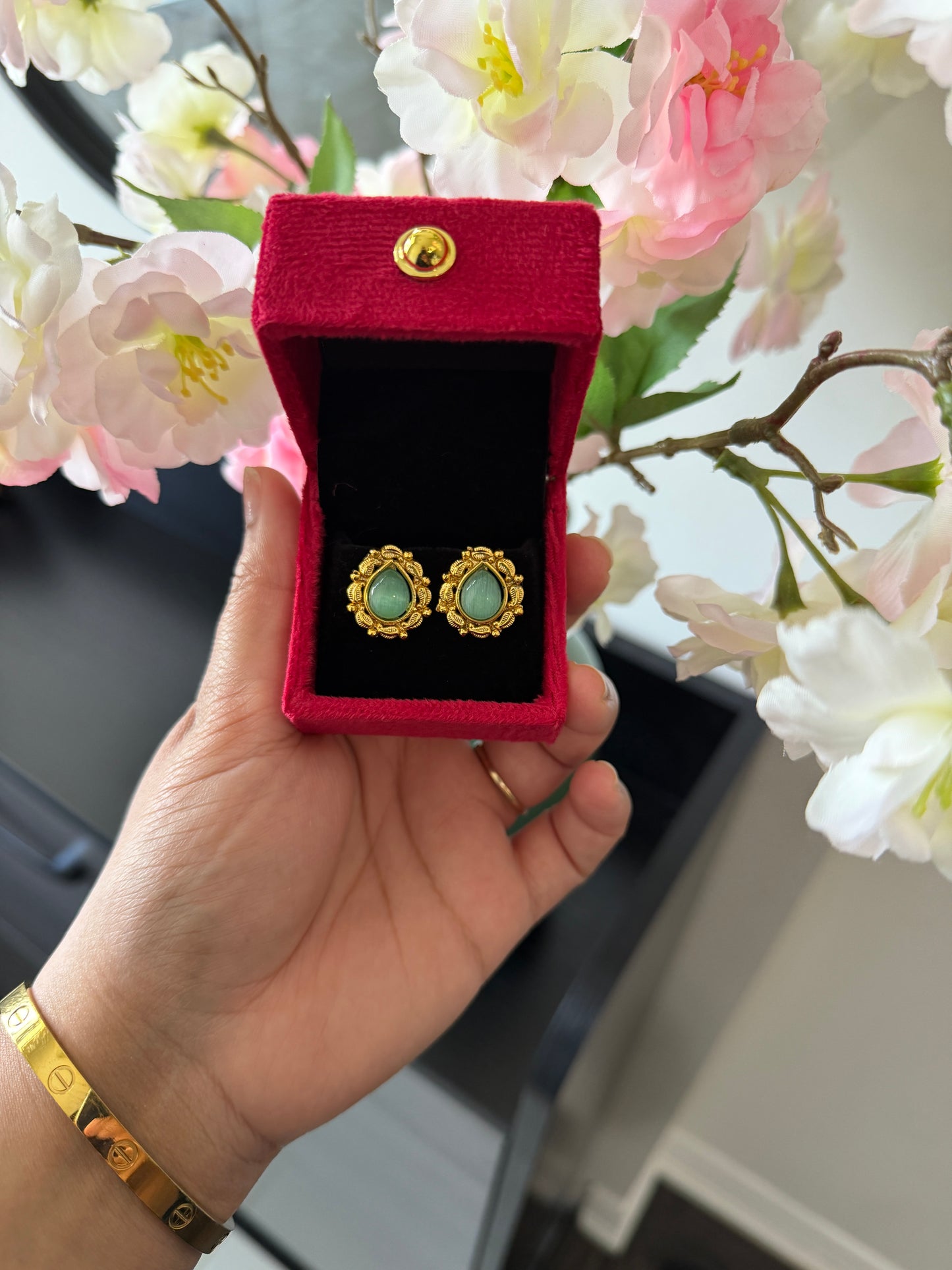 Gurnoor One Gram Gold Plated Studs (Mint)