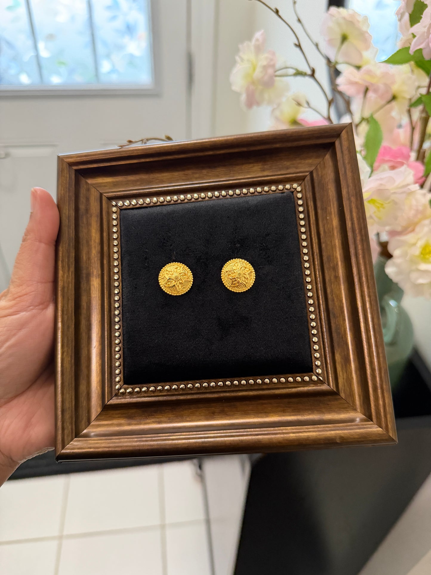 Rai Gold Look Studs