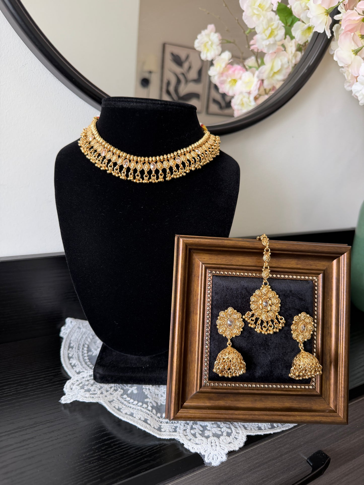 Tanvit Antique Gold Plated Set