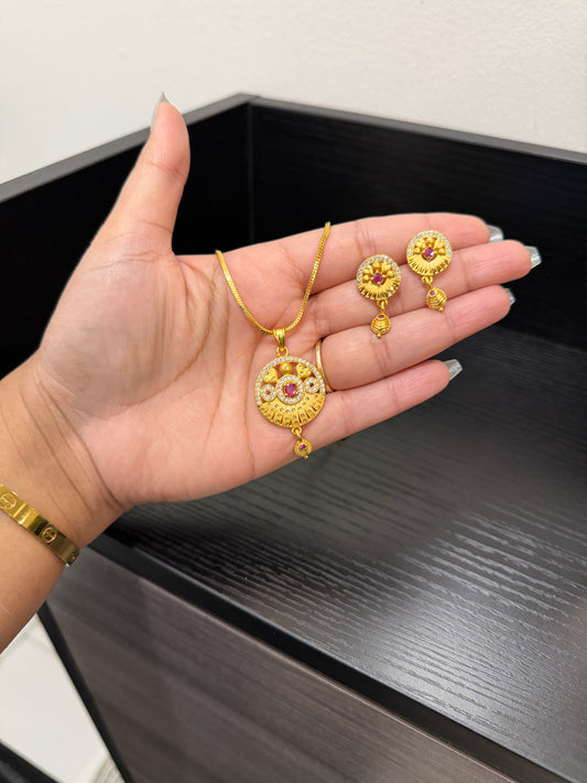 Aamna Gold Plated Pendant Set