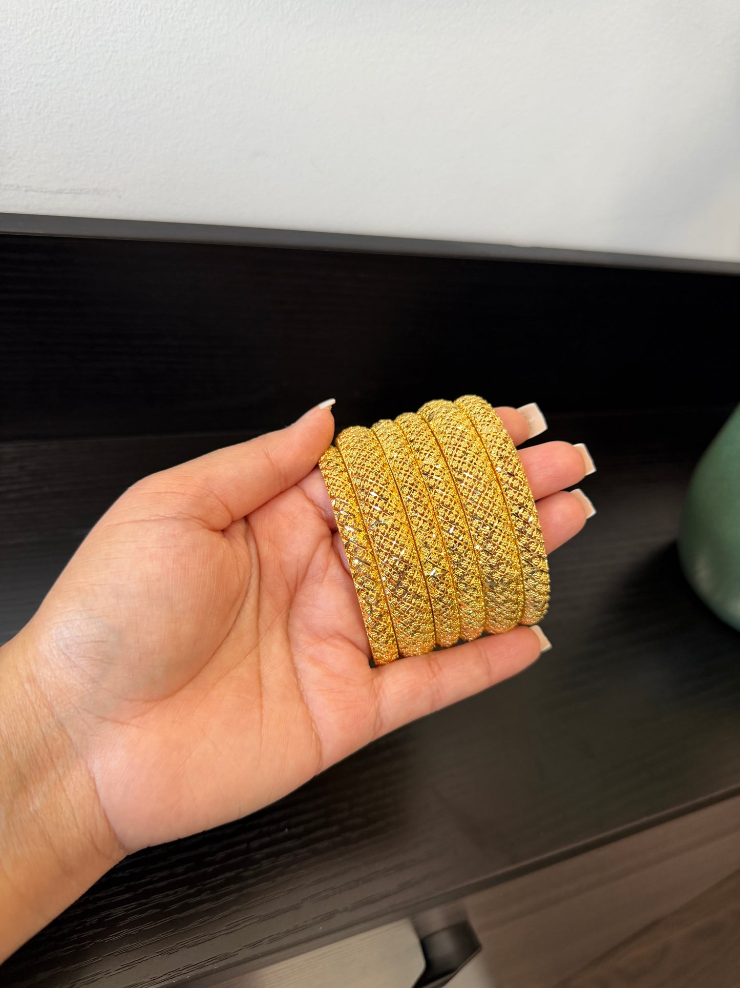 Taranreet Gold Forming Bangles (Set of 6)