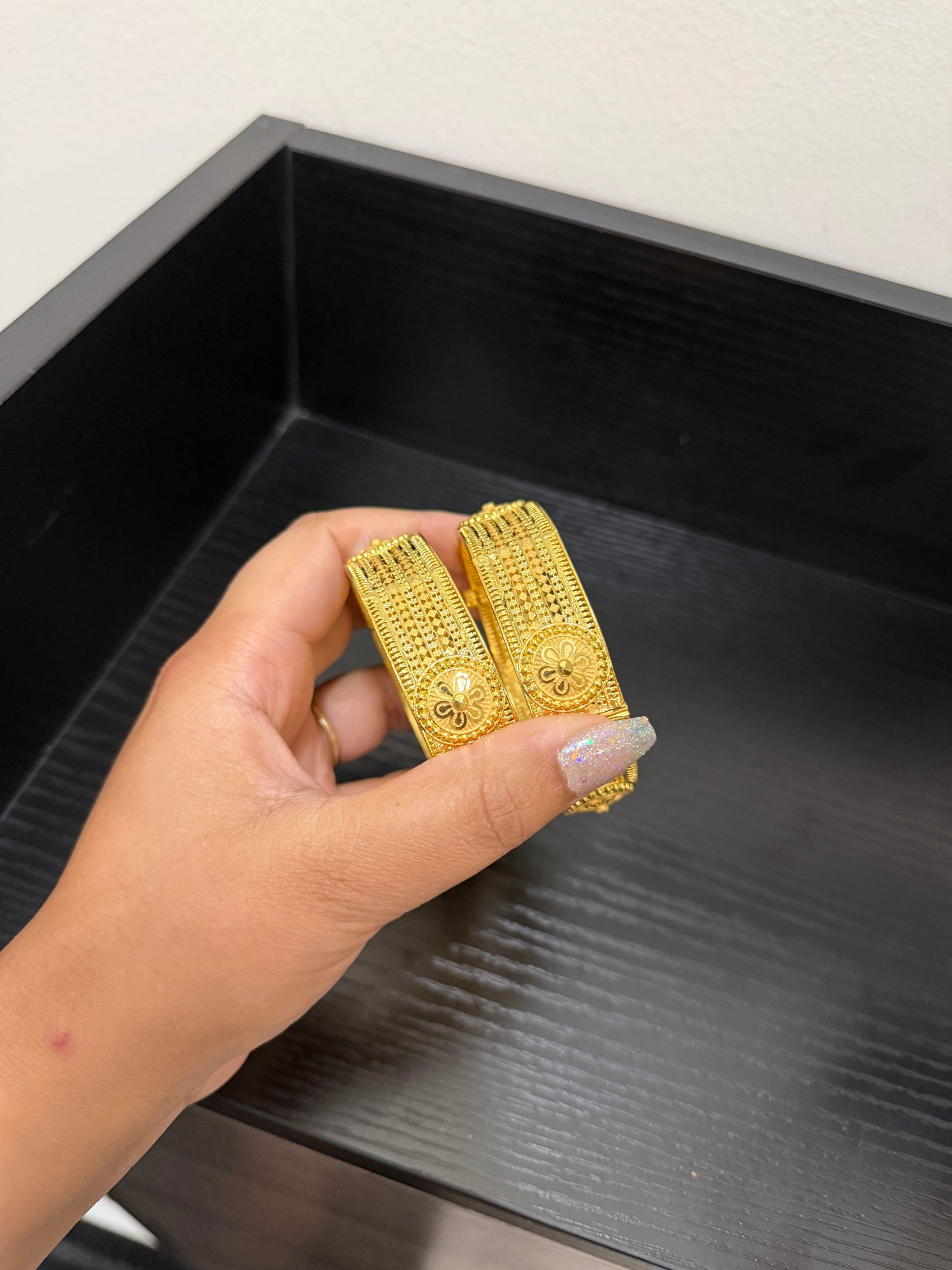 Rasmeet Gold Forming Kangan