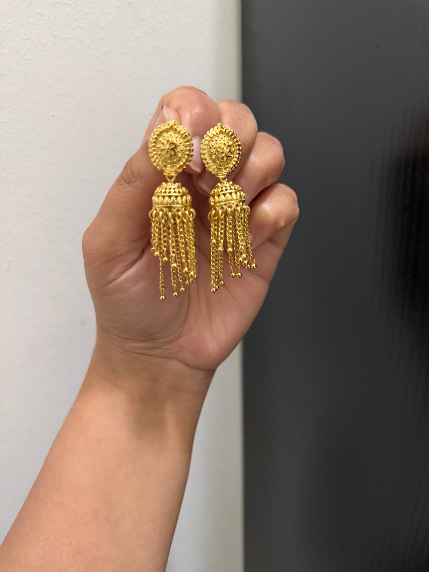 Karnit Gold Look Jhumki