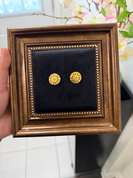 Diljot Gold Look Studs