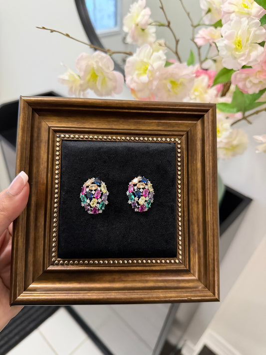 Sapan Crushed Milky Stones Studs (Silver Multi)