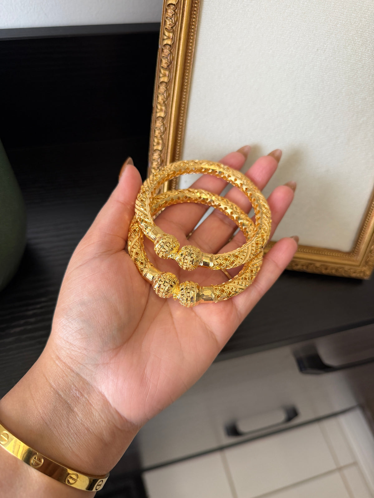 Harmeen Gold Forming Bangles