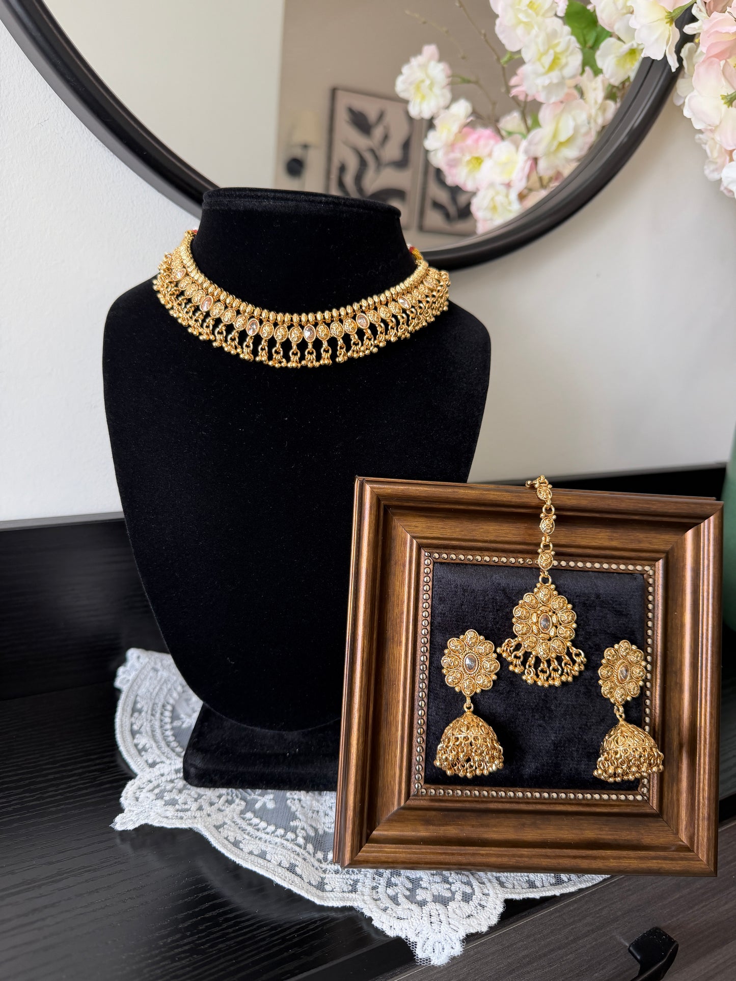 Tanvit Antique Gold Plated Set