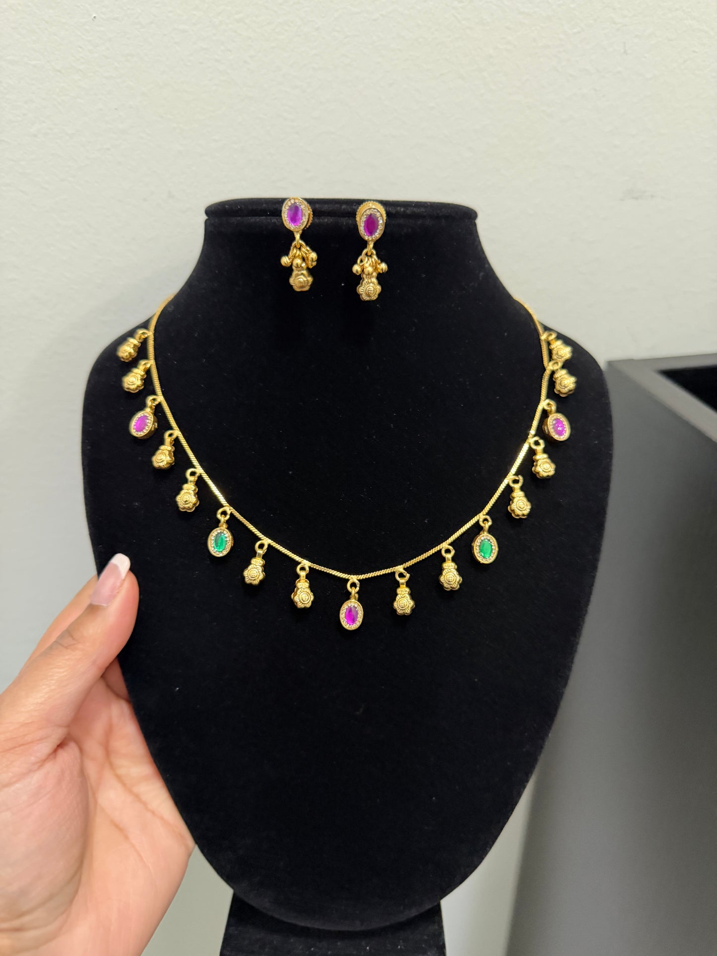 Neet Heritage Chain Set