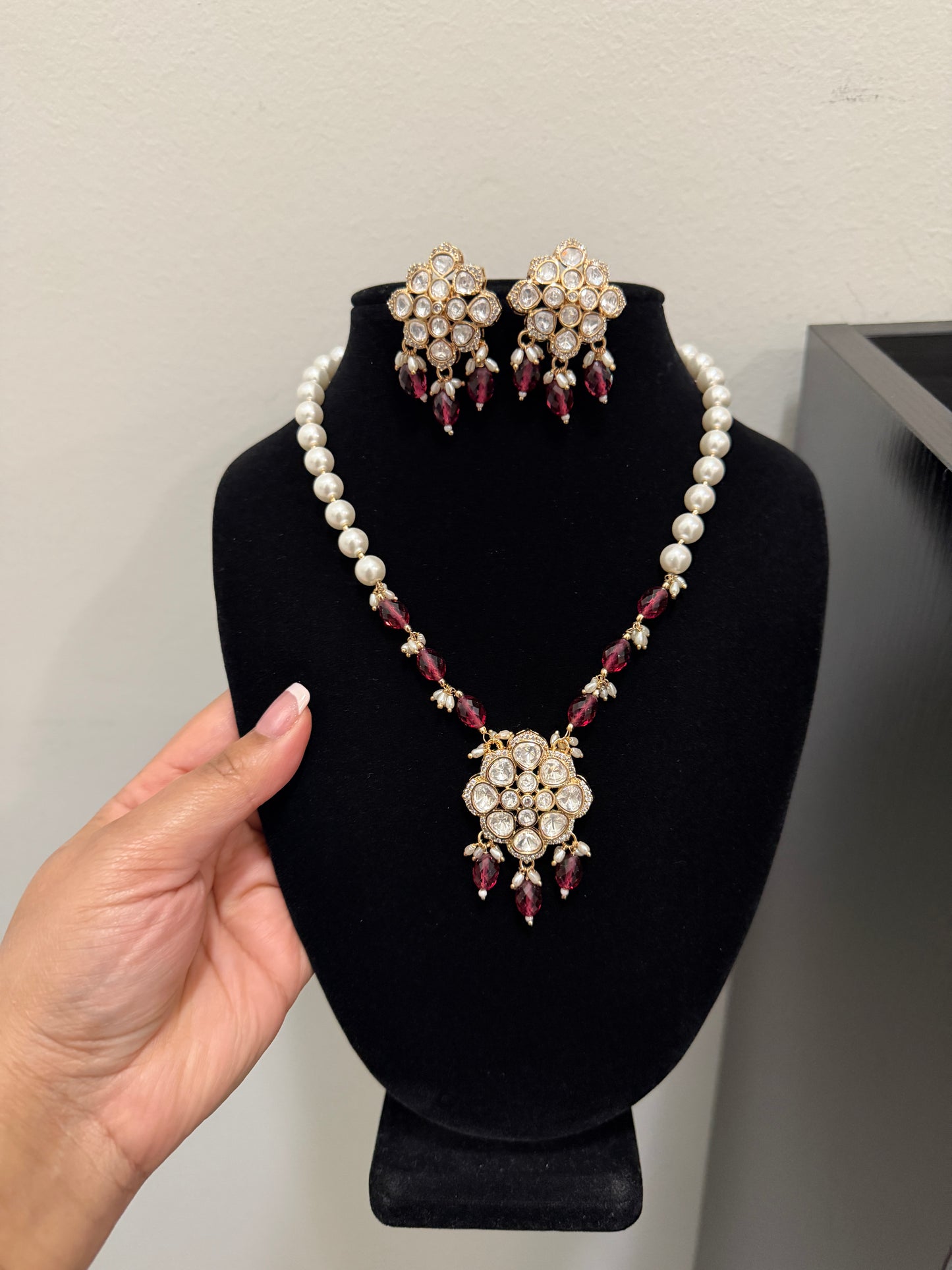 Bhavya Tyaani Kundan Set (Ruby)