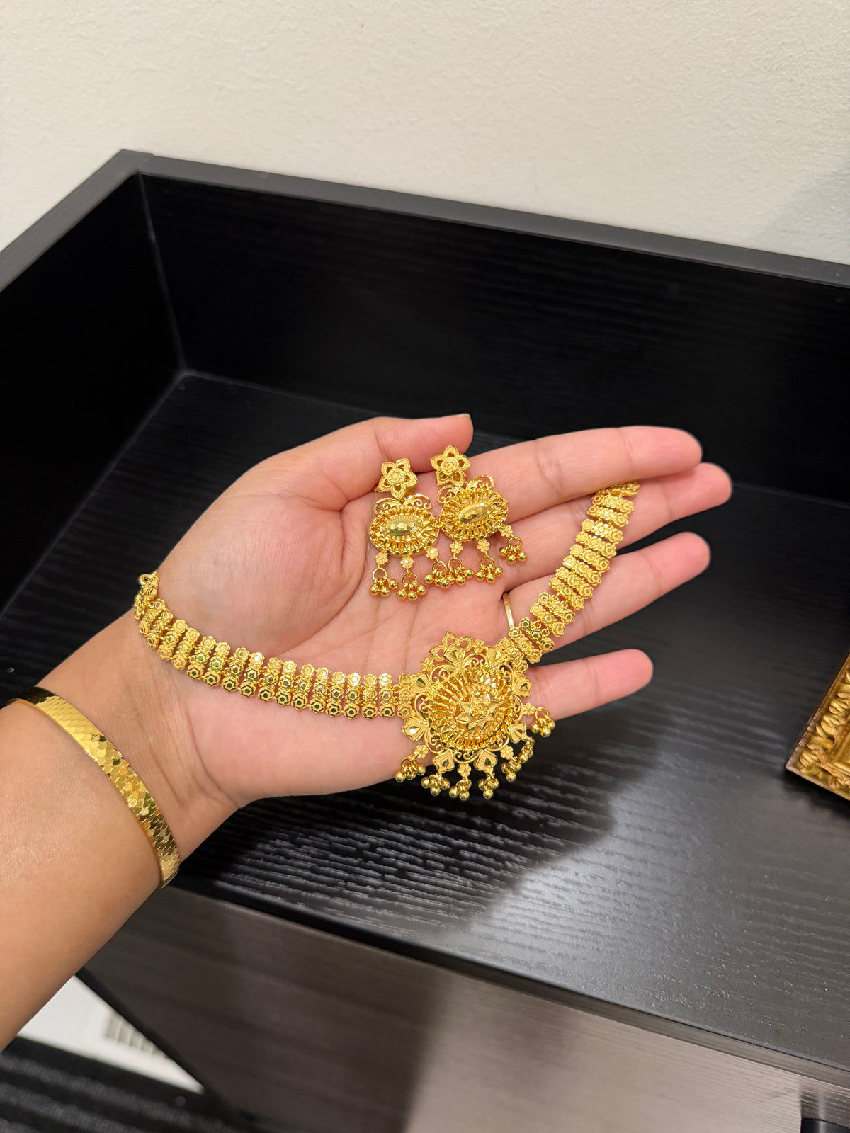 Kainaat Premium Forming Gold Set
