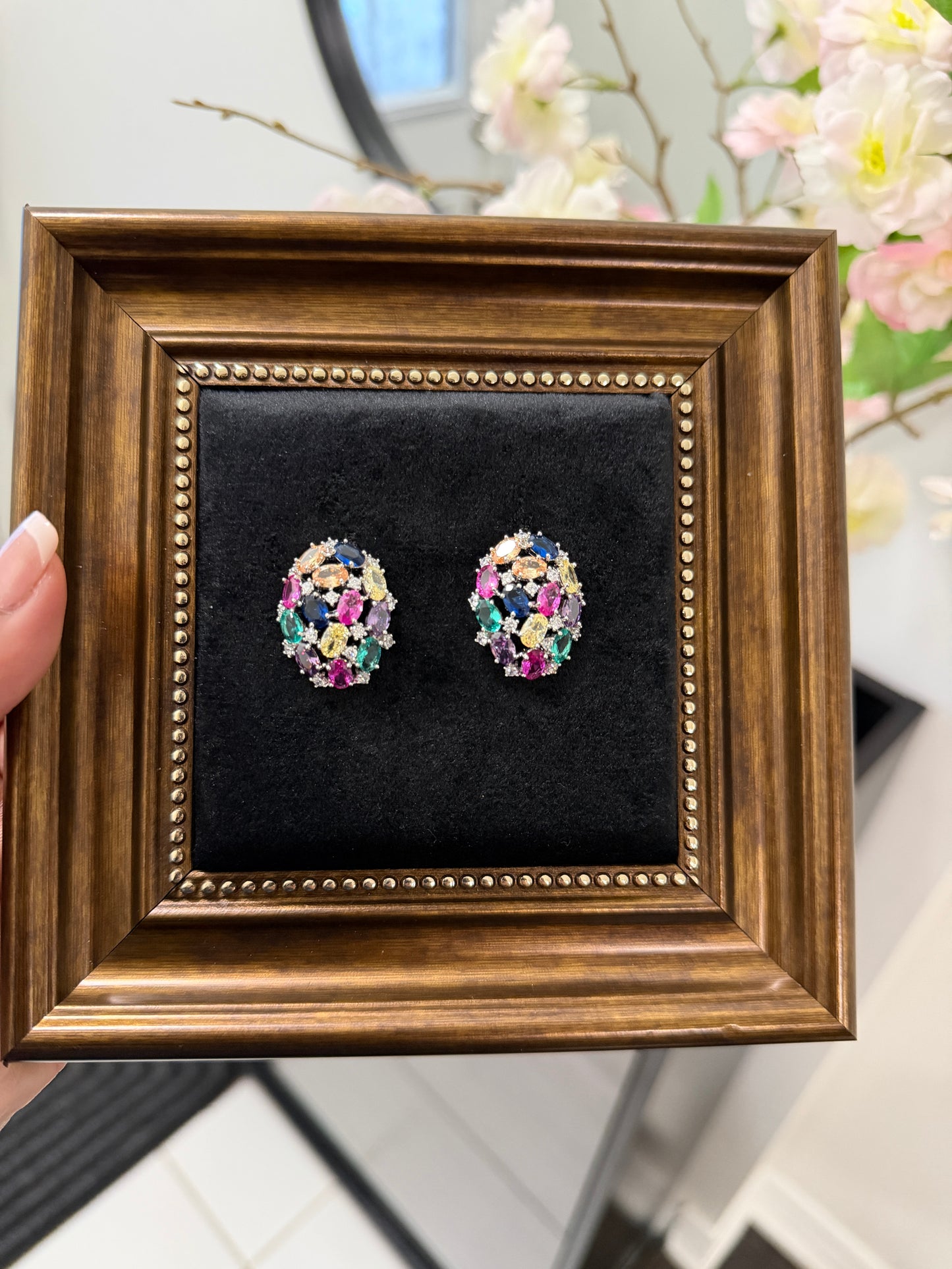 Sapan Crushed Milky Stones Studs (Silver Multi)