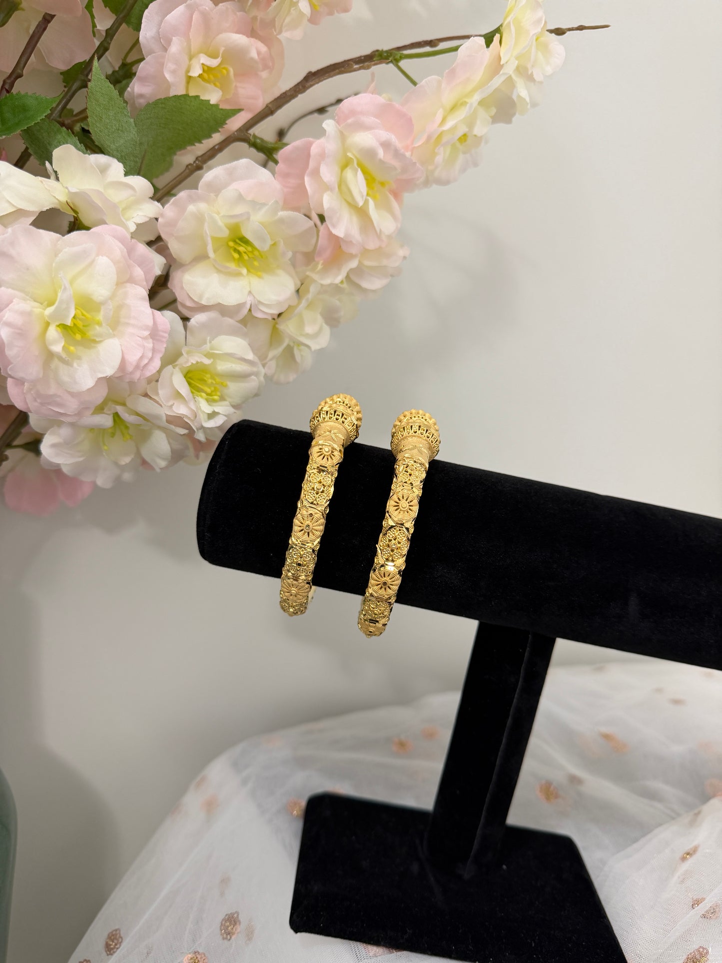 Ranbir Gold Forming Bangles