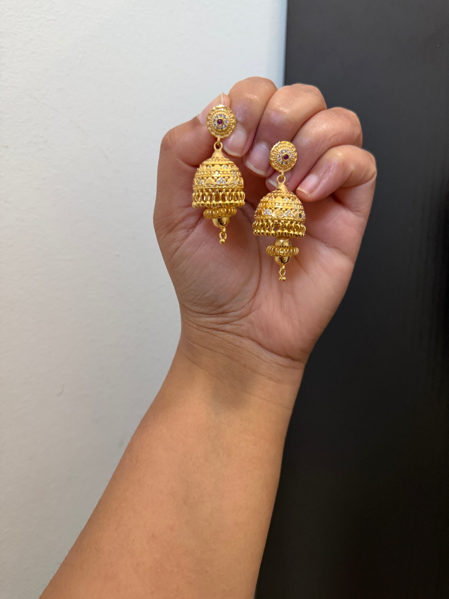 Manjit Gold Forming Earrings