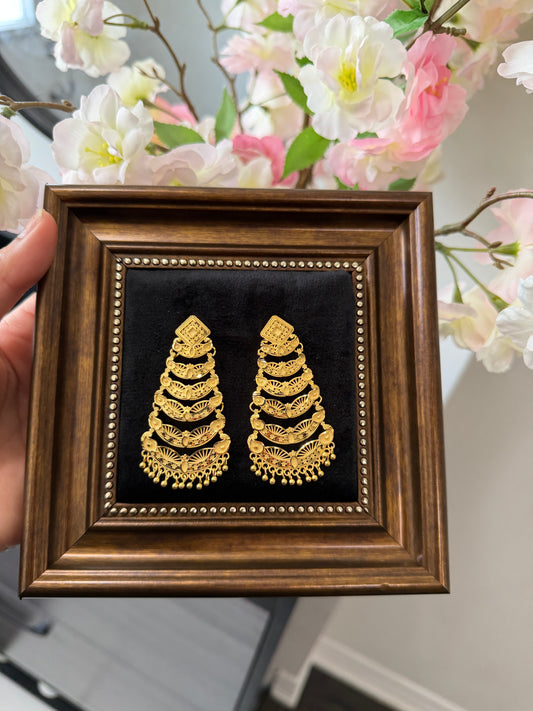 Sukhman Gold Forming Earrings