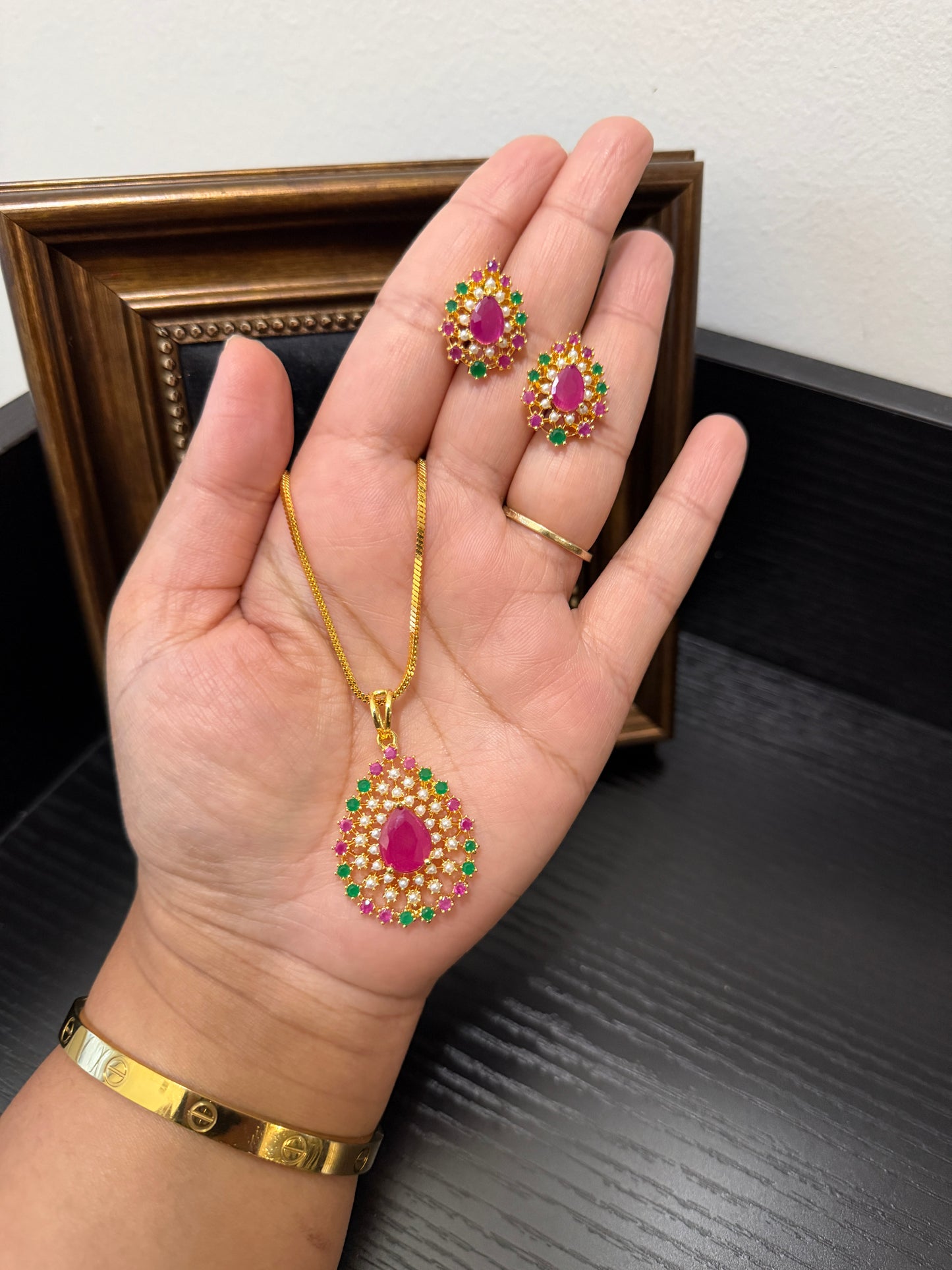 Lovepreet Gold Plated Pendant Set