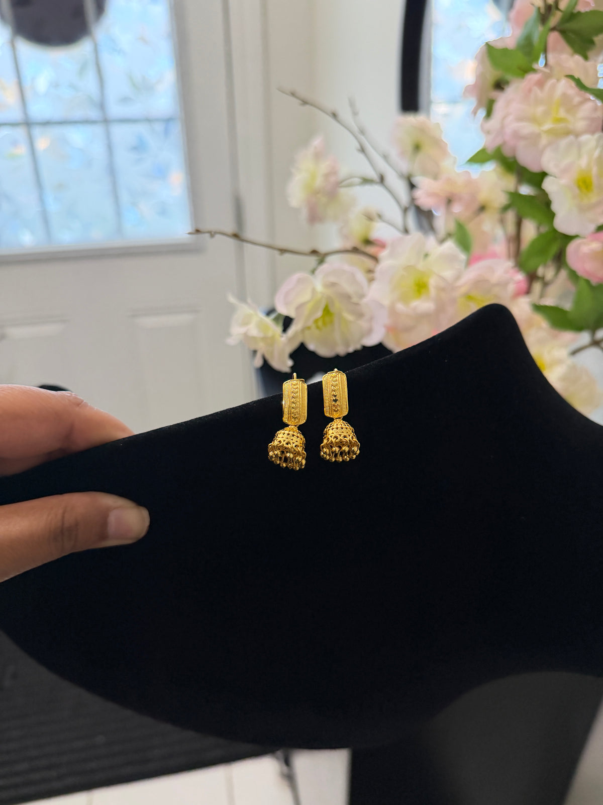 Hernoor Gold Look Earrings