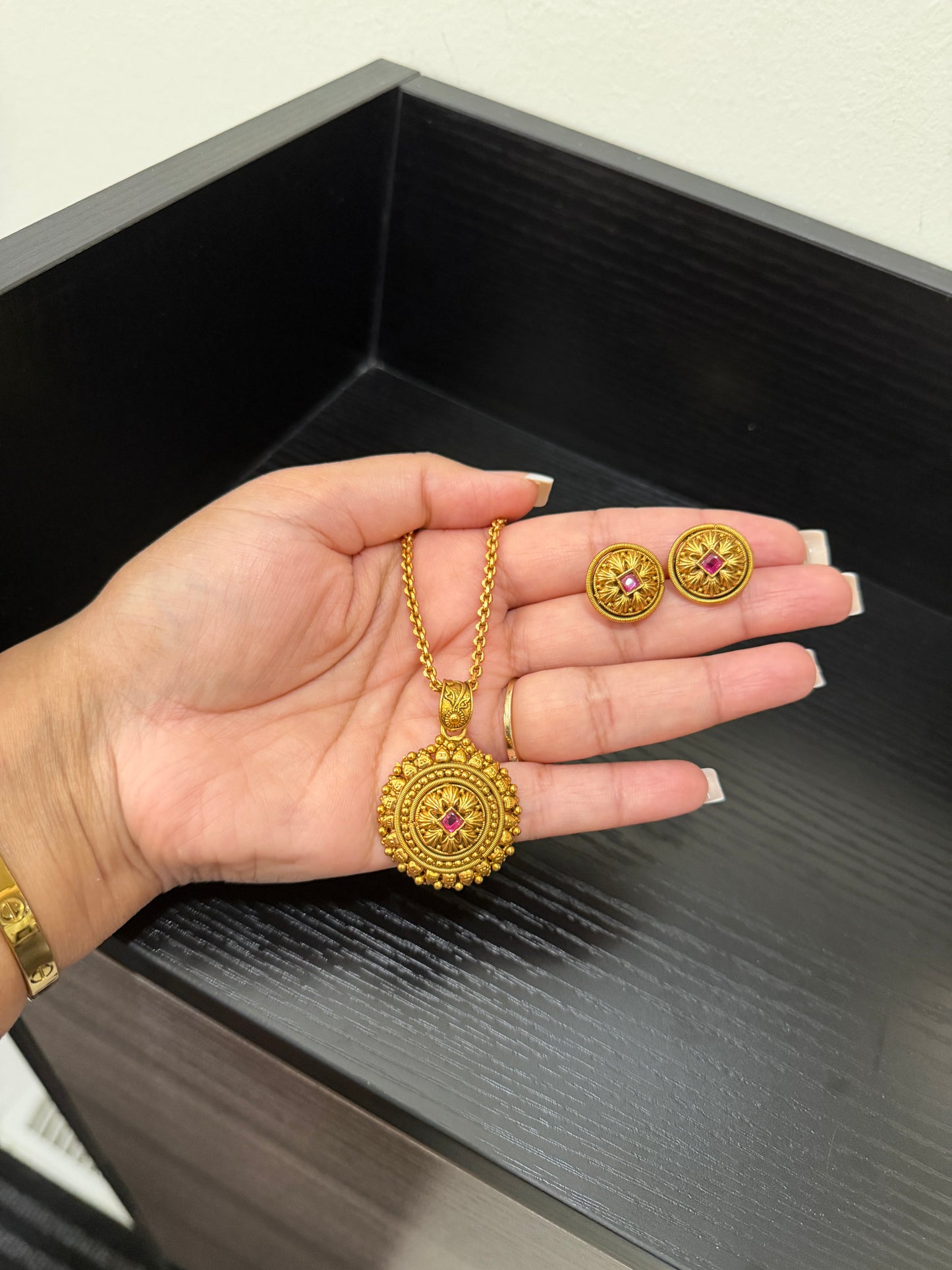 Sapan Micro Gold Plated Pendant Set