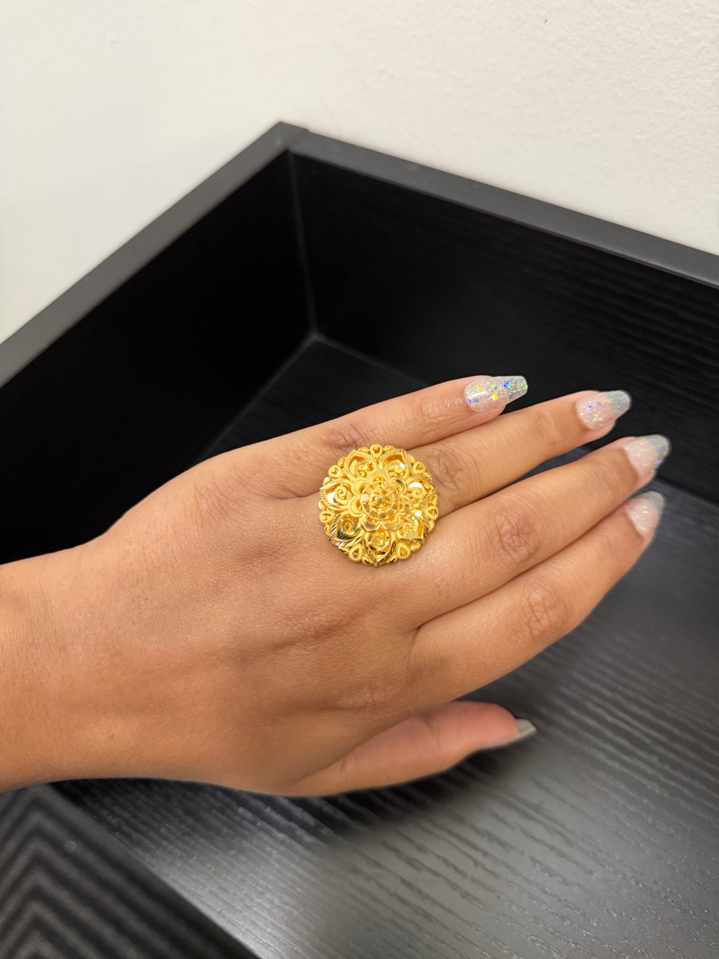 Manpriya Forming Gold Ring